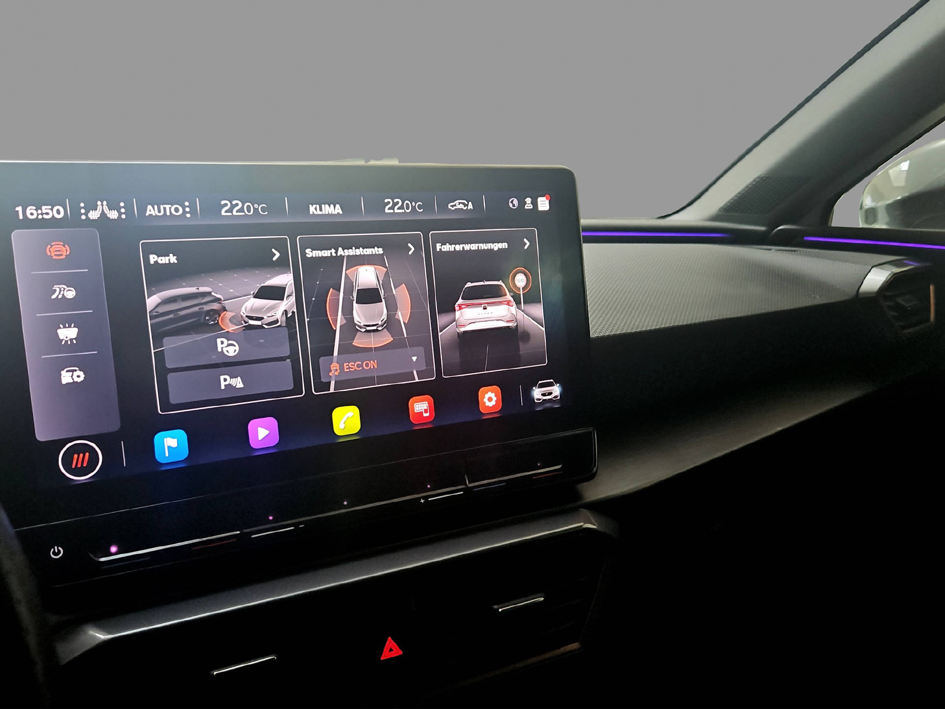 CUPRA Leon ST 1.5 eTSI DSG-image-9