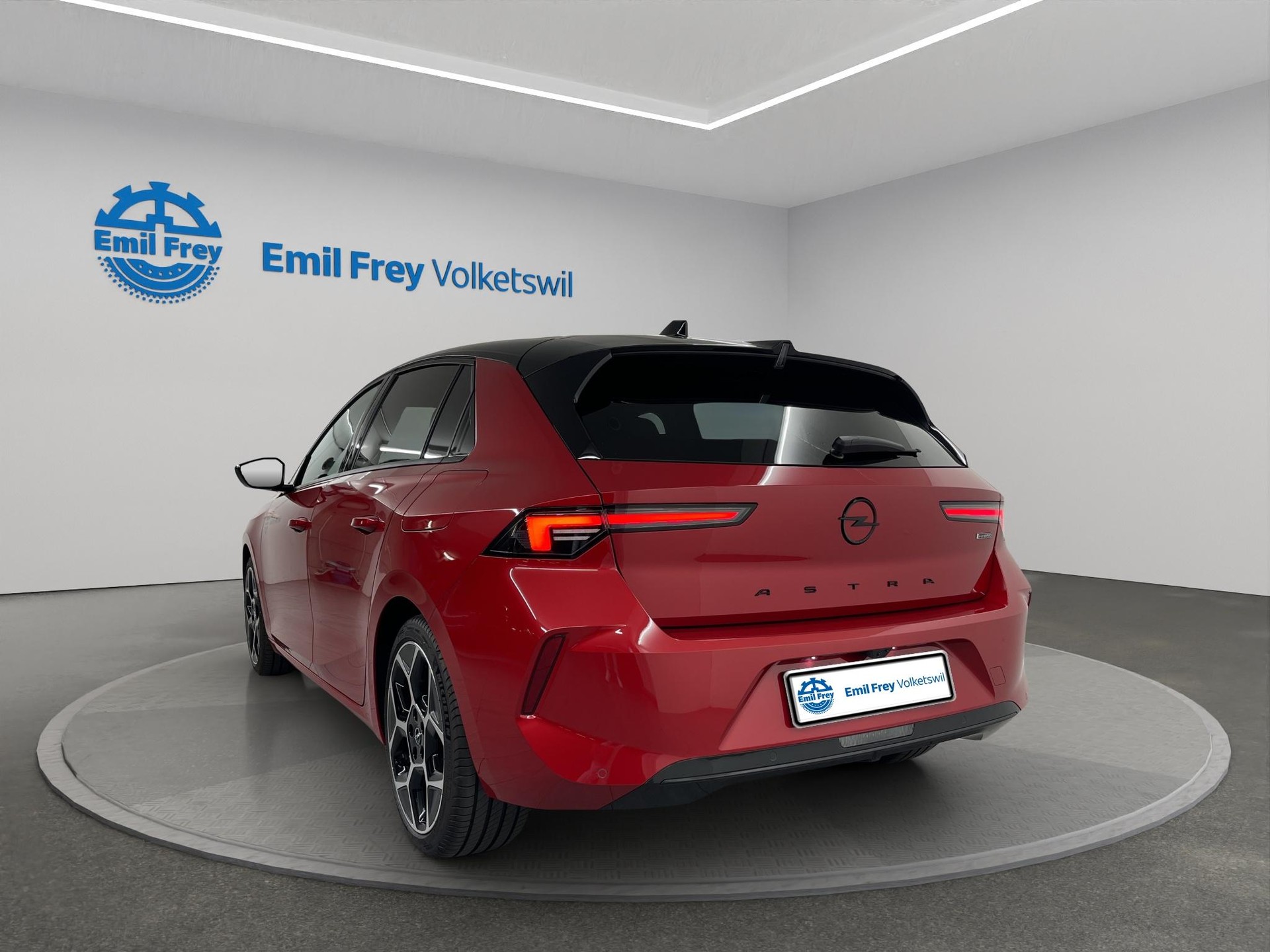 OPEL Astra 1.6 T PHEV 180 Swiss Plus-image-2