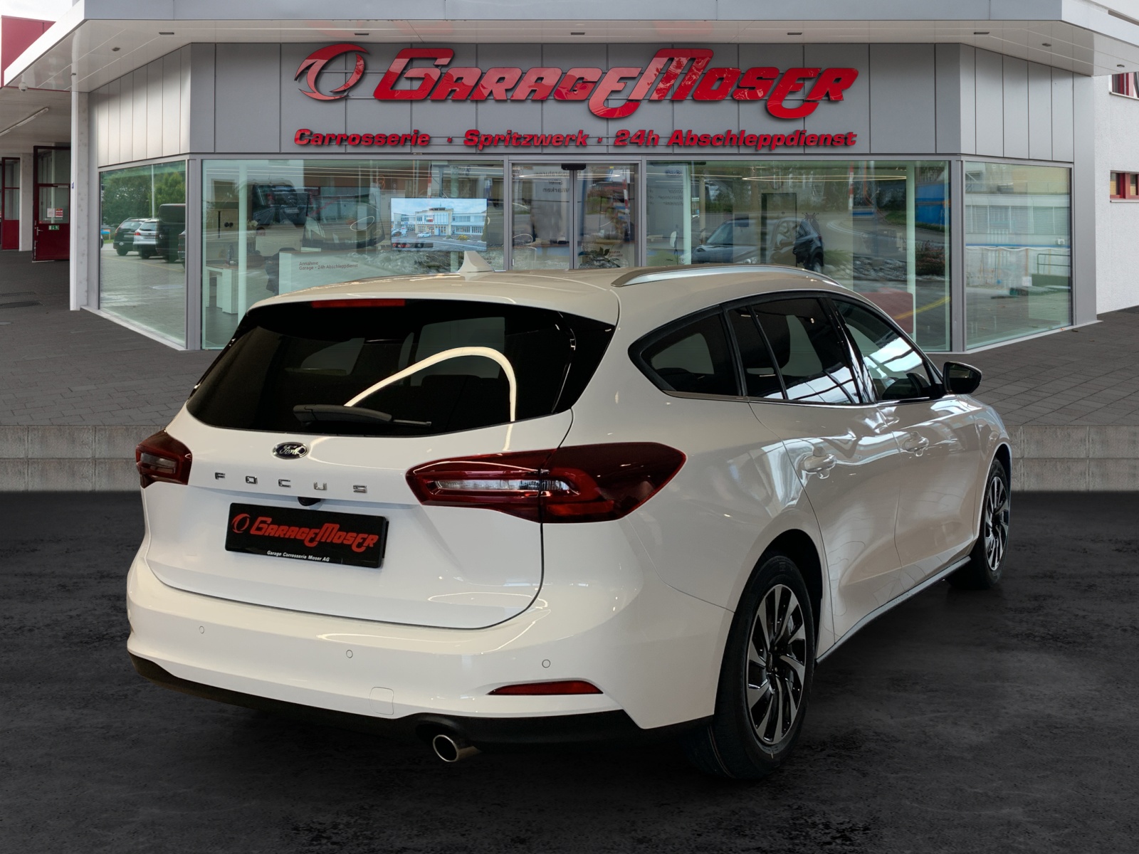FORD Focus SW 1.0i EcoB Hybrid 155 Titanium-image-4