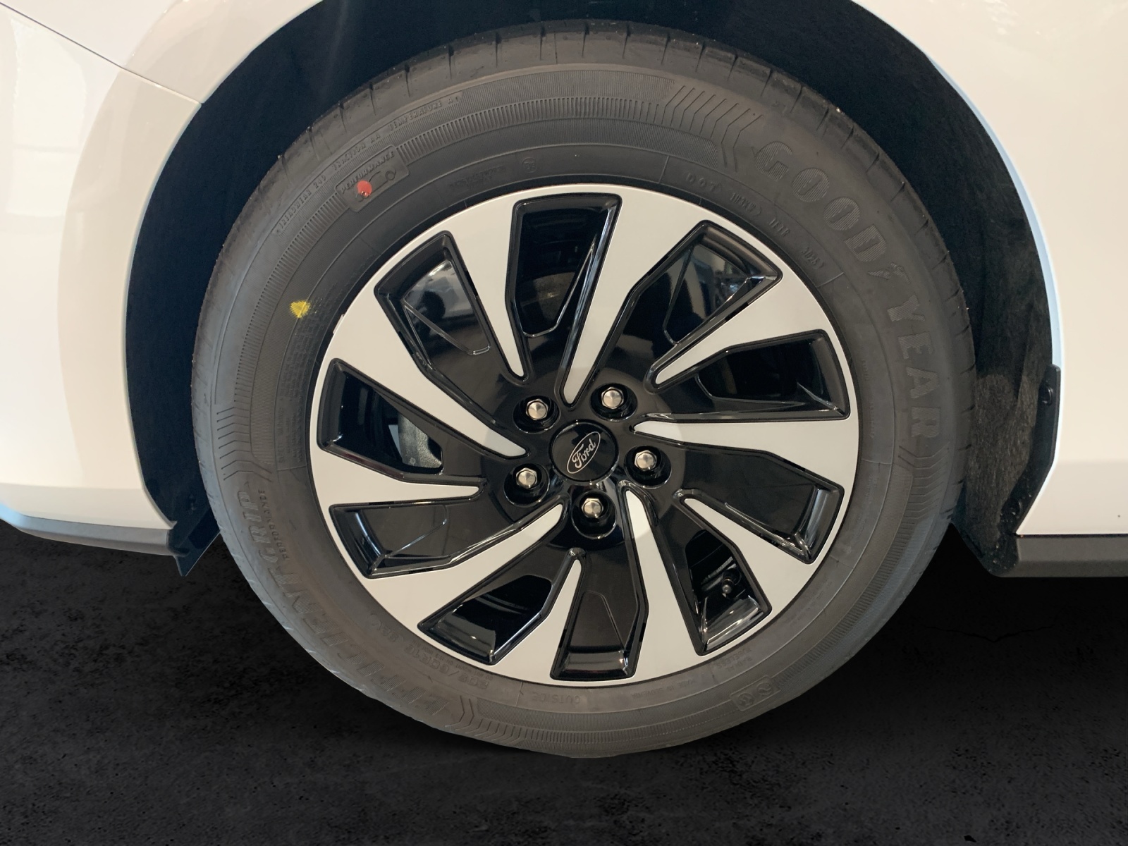 FORD Focus SW 1.0i EcoB Hybrid 155 Titanium-image-10