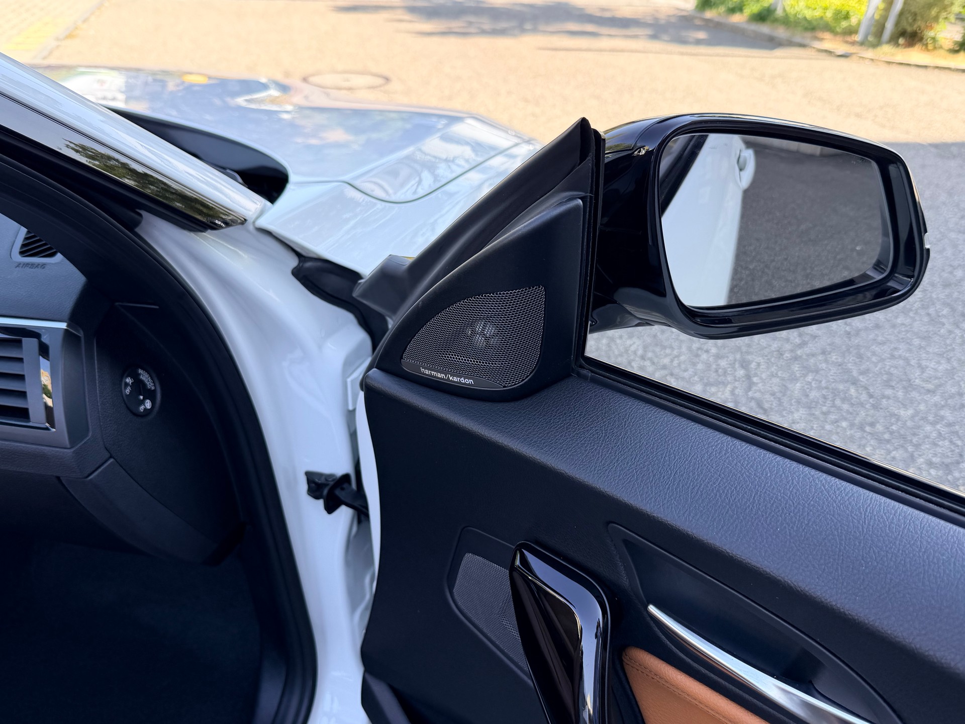 BMW M240i xDrive Steptronic-image-11