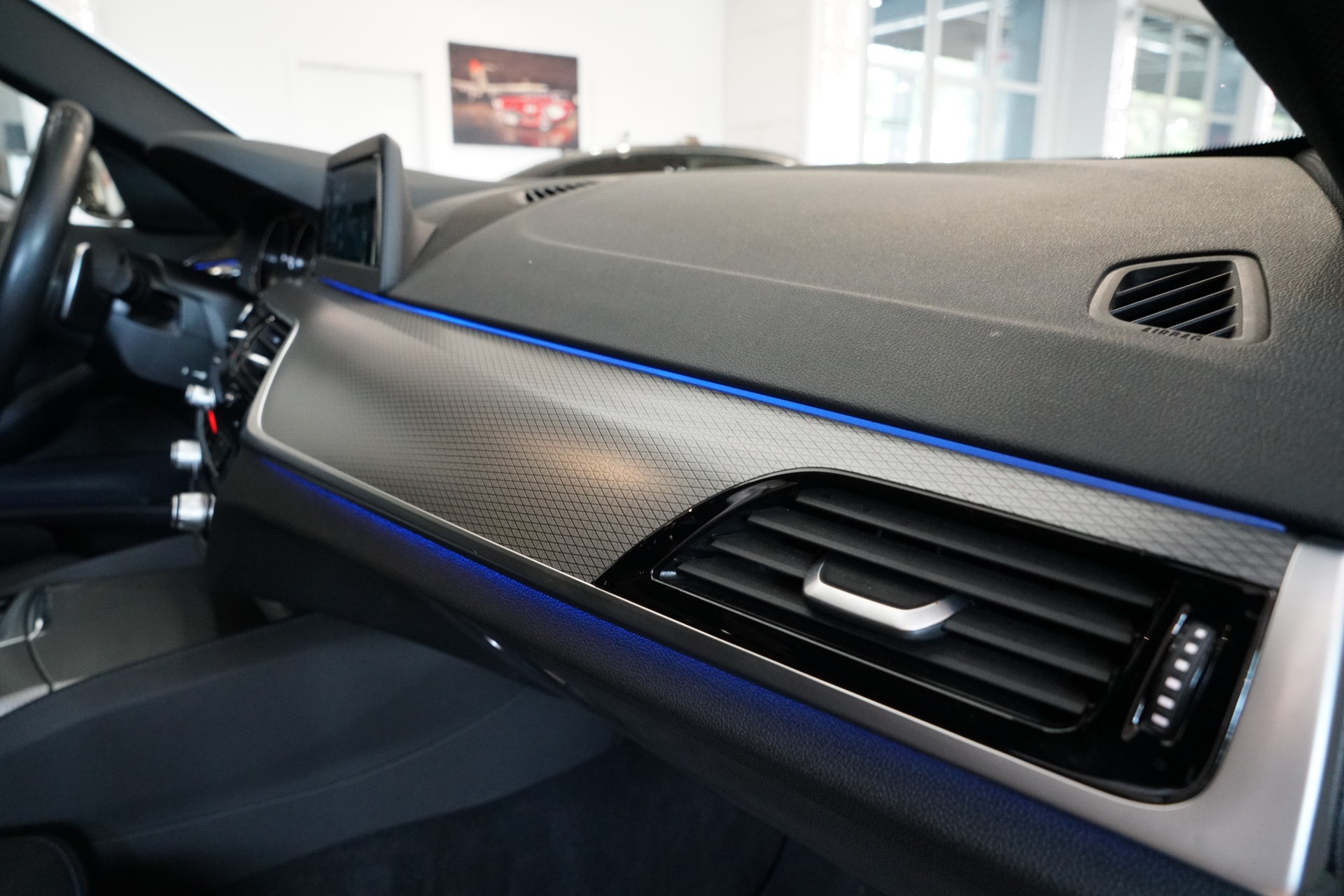 BMW 530d xDrive Touring M-Sport Steptronic-image-22
