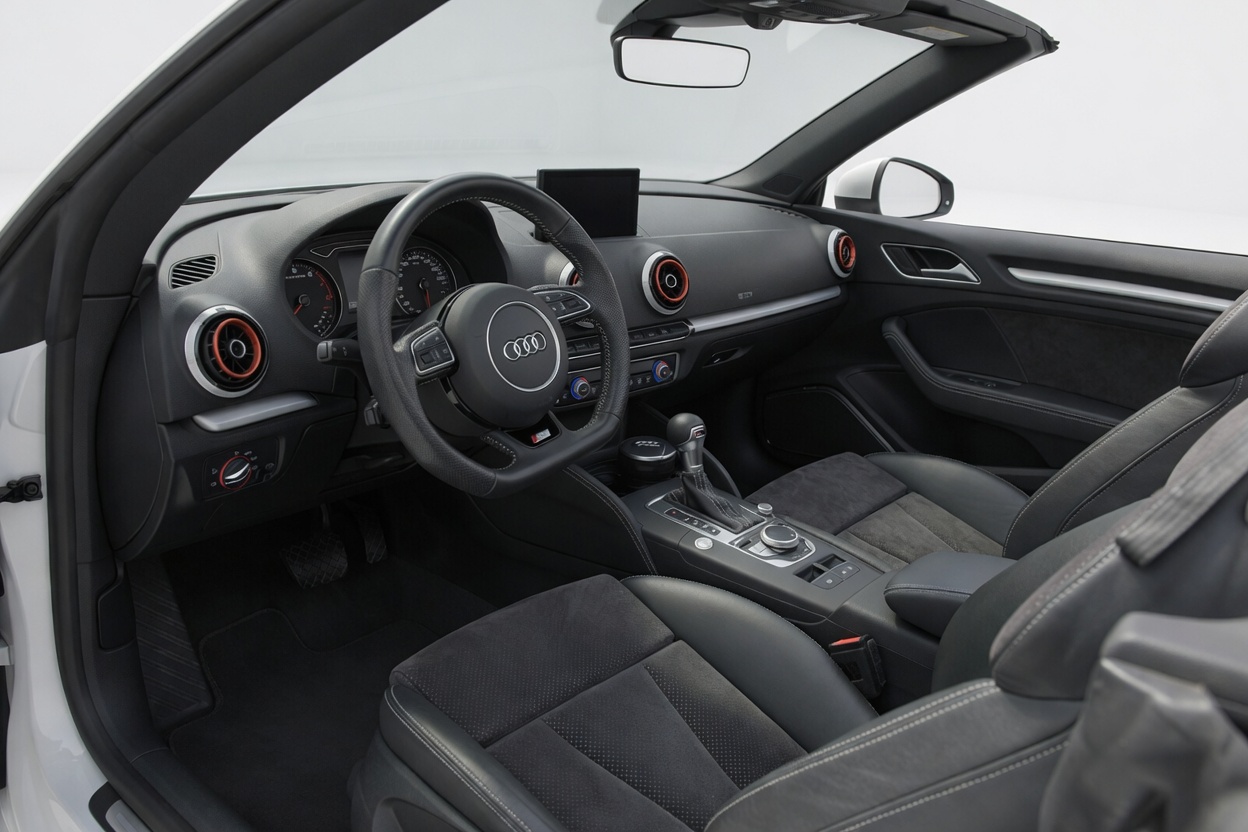 AUDI A3 Cabriolet 1.8 TFSI Ambiente S-LINE-image-12