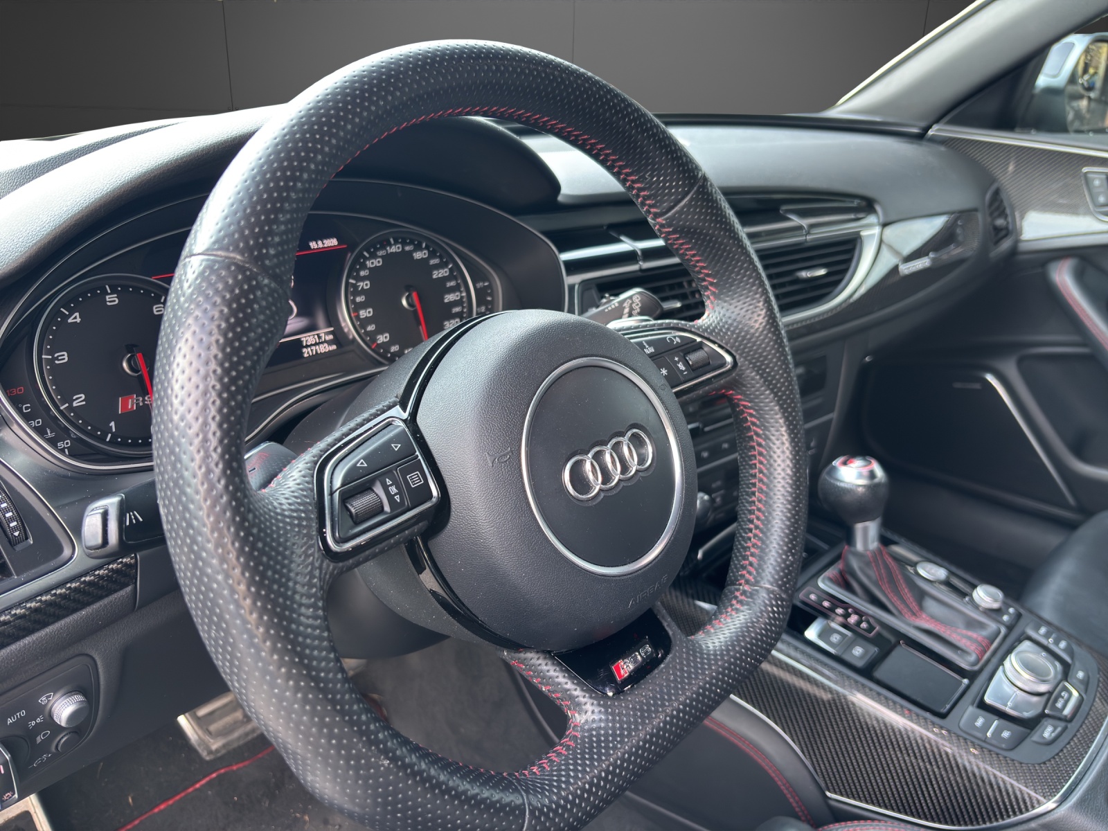 AUDI RS6 Avant 4.0 TFSI V8 quattro Tiptronic-showroom-element-3