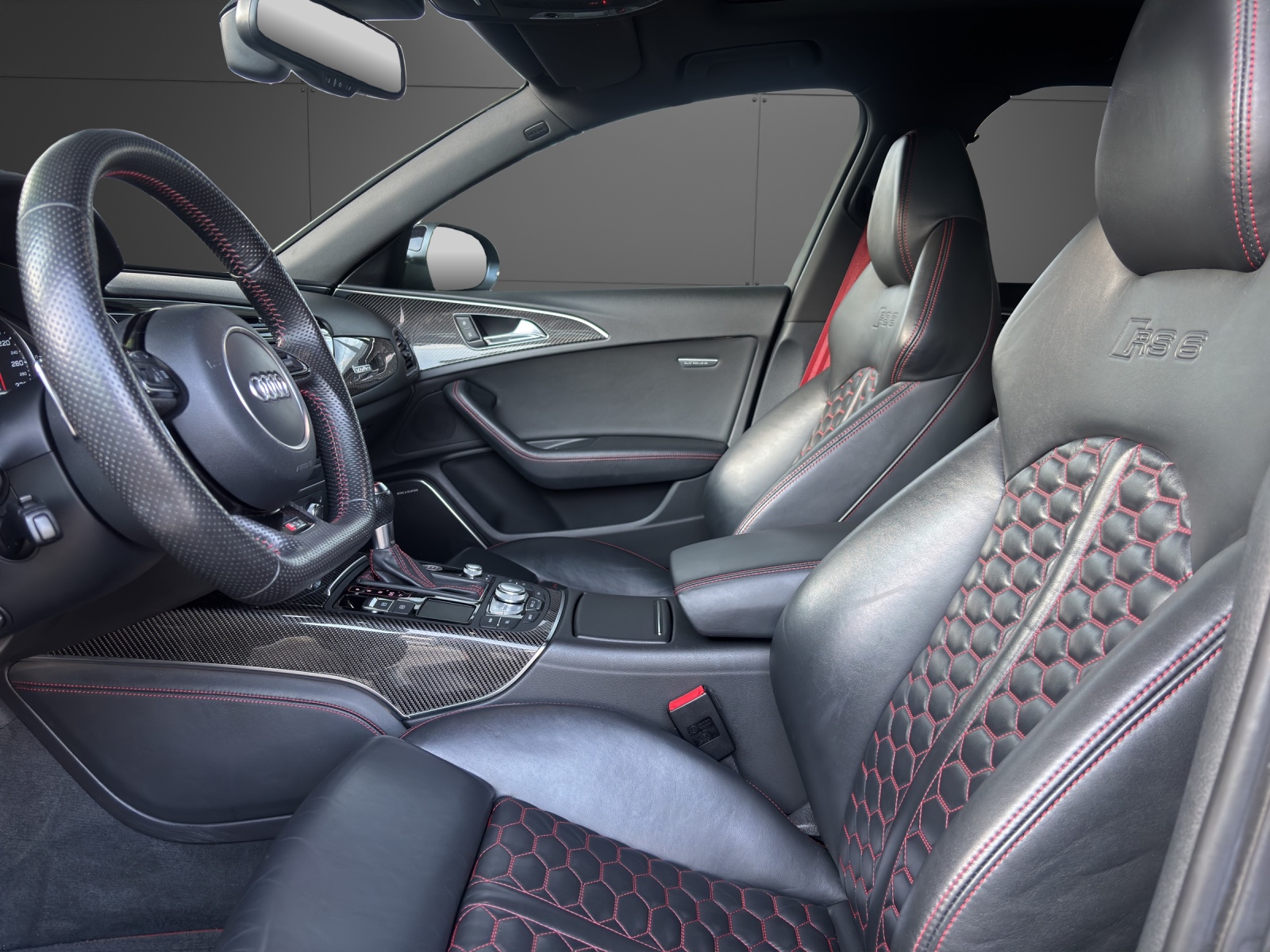 AUDI RS6 Avant 4.0 TFSI V8 quattro Tiptronic-image-2