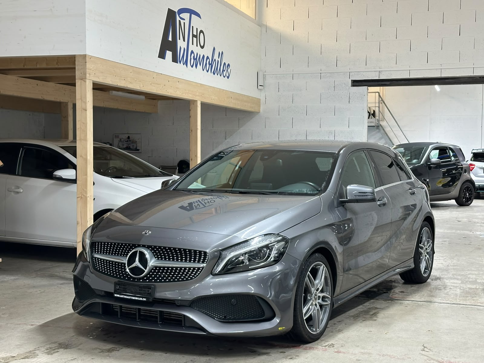 MERCEDES-BENZ A 200 AMG Line 7G-DCT-image-0