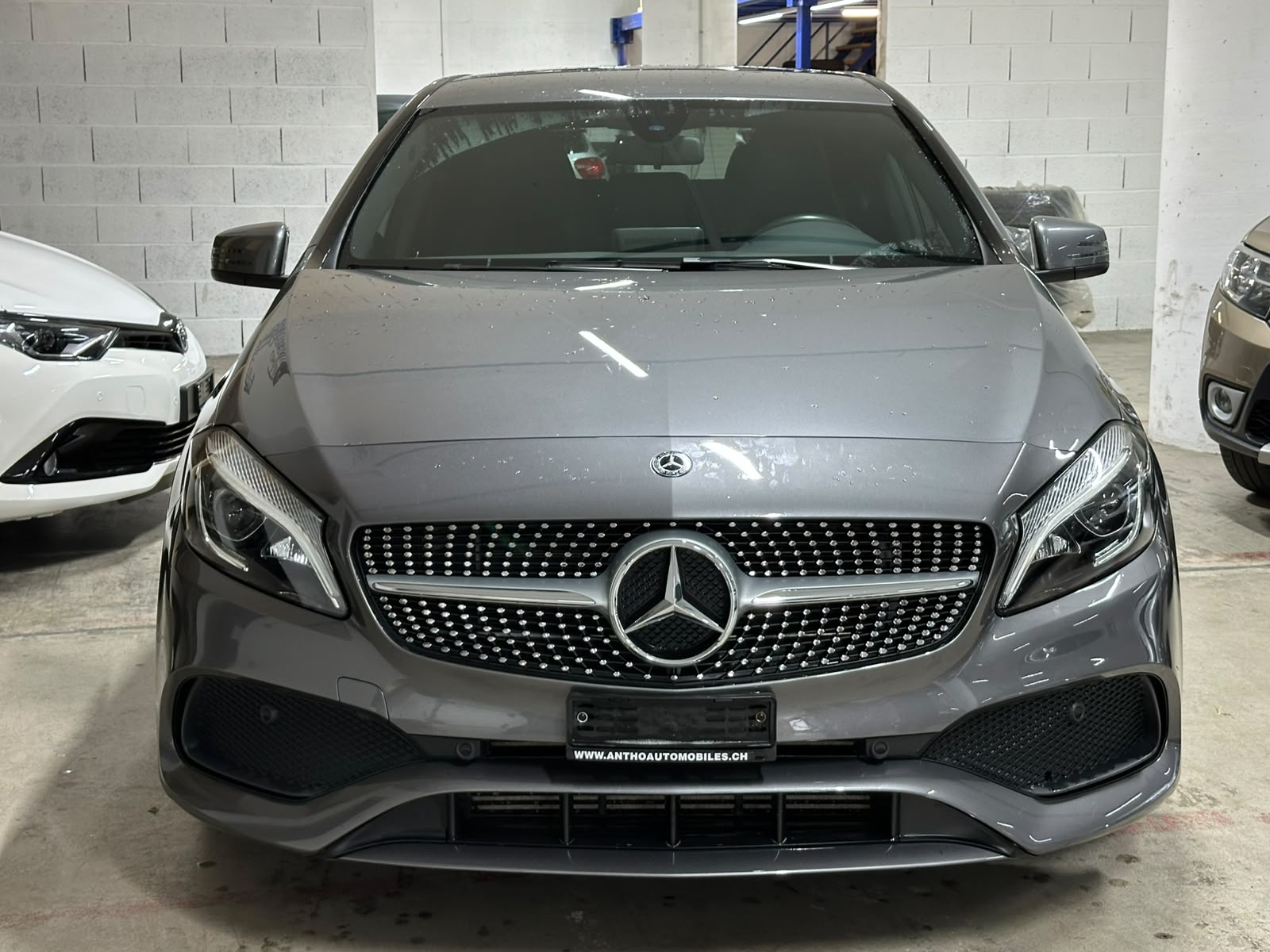 MERCEDES-BENZ A 200 AMG Line 7G-DCT-image-2