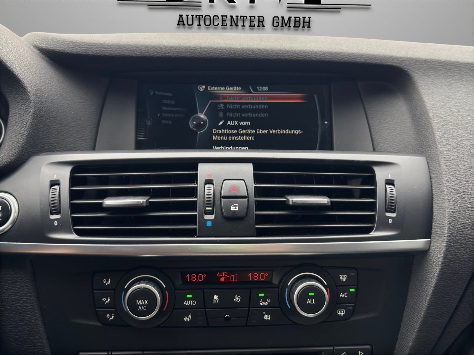 BMW X3 xDrive 20i Steptronic-image-15