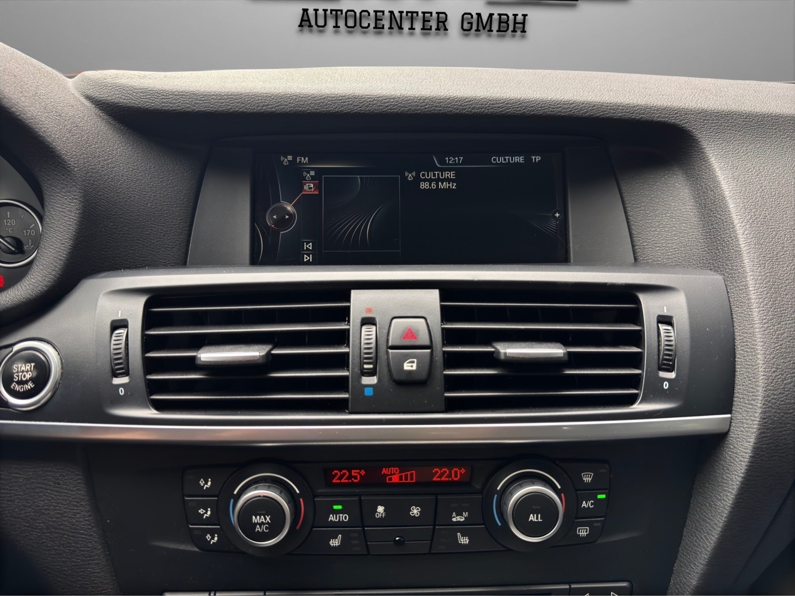 BMW X3 xDrive 20i Steptronic-image-16