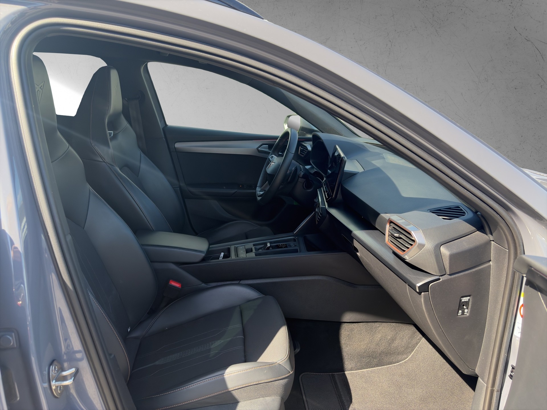 CUPRA LEON ST 1.4 e-HYBRID pHEV DSG-image-9