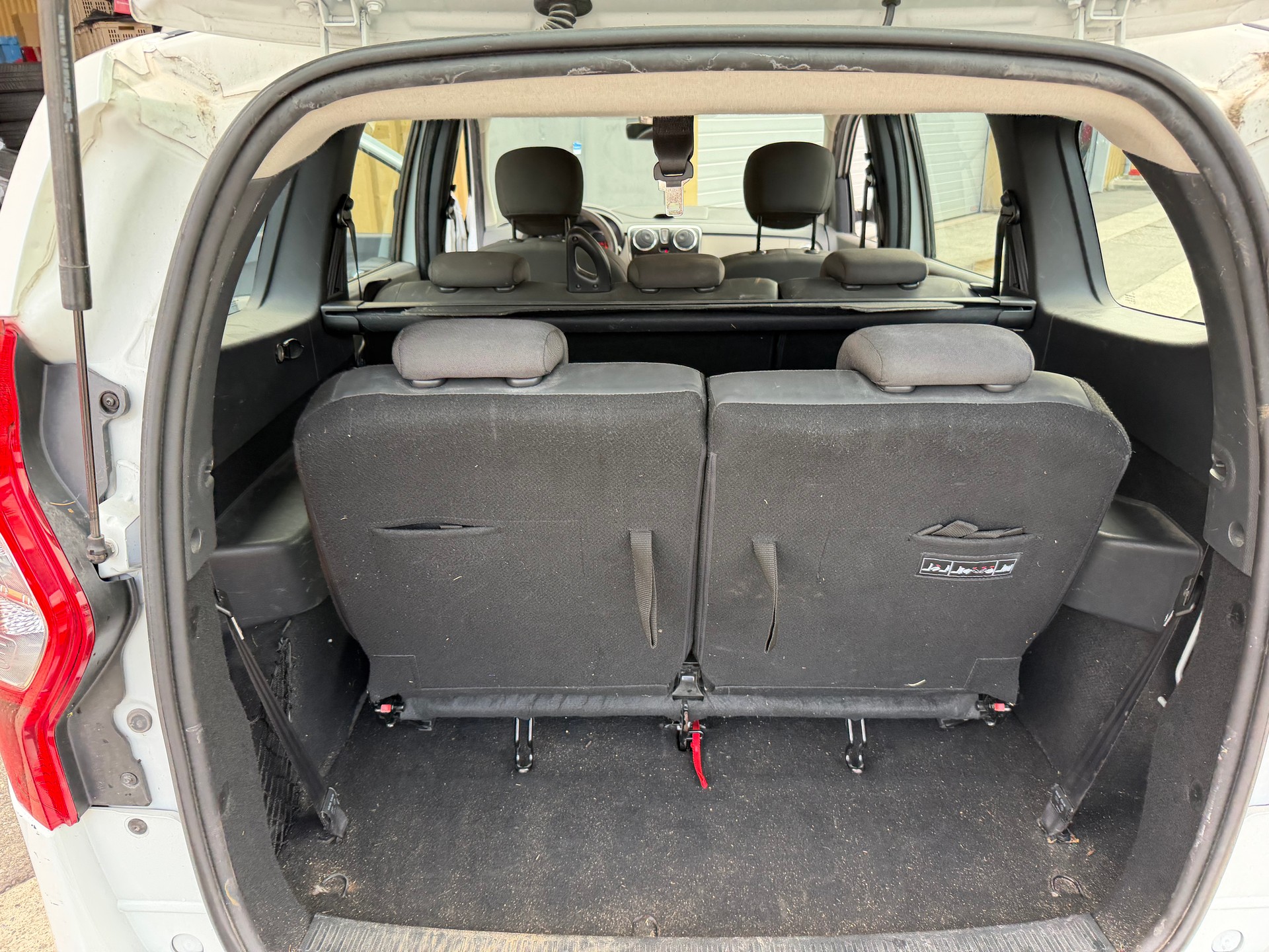 DACIA Lodgy 1.5 dCi Celebration 7 PL-image-9