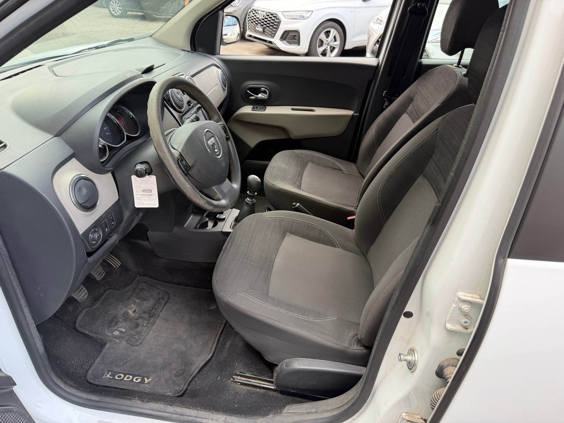 DACIA Lodgy 1.5 dCi Celebration 7 PL-image-8