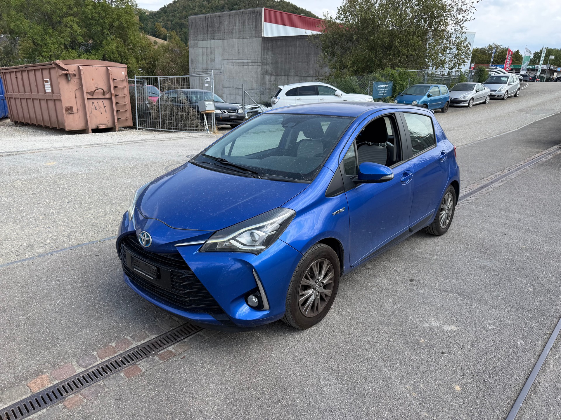TOYOTA Yaris 1.5 VVT-i Hybrid Trend e-CVT