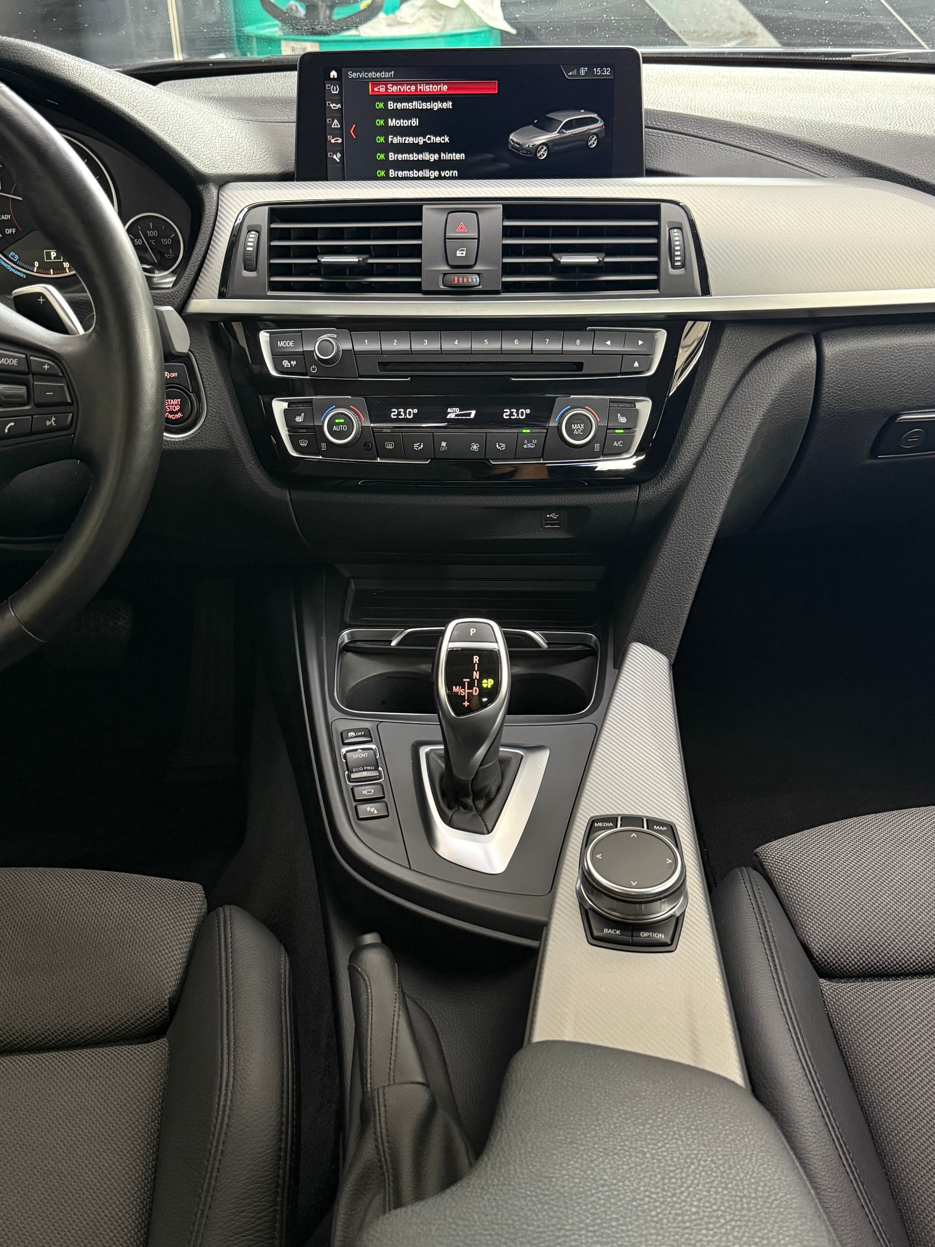 BMW 320d xDrive Touring Frisch ab MFK & Service 1.Hand|CH Fahrzeug|-image-9