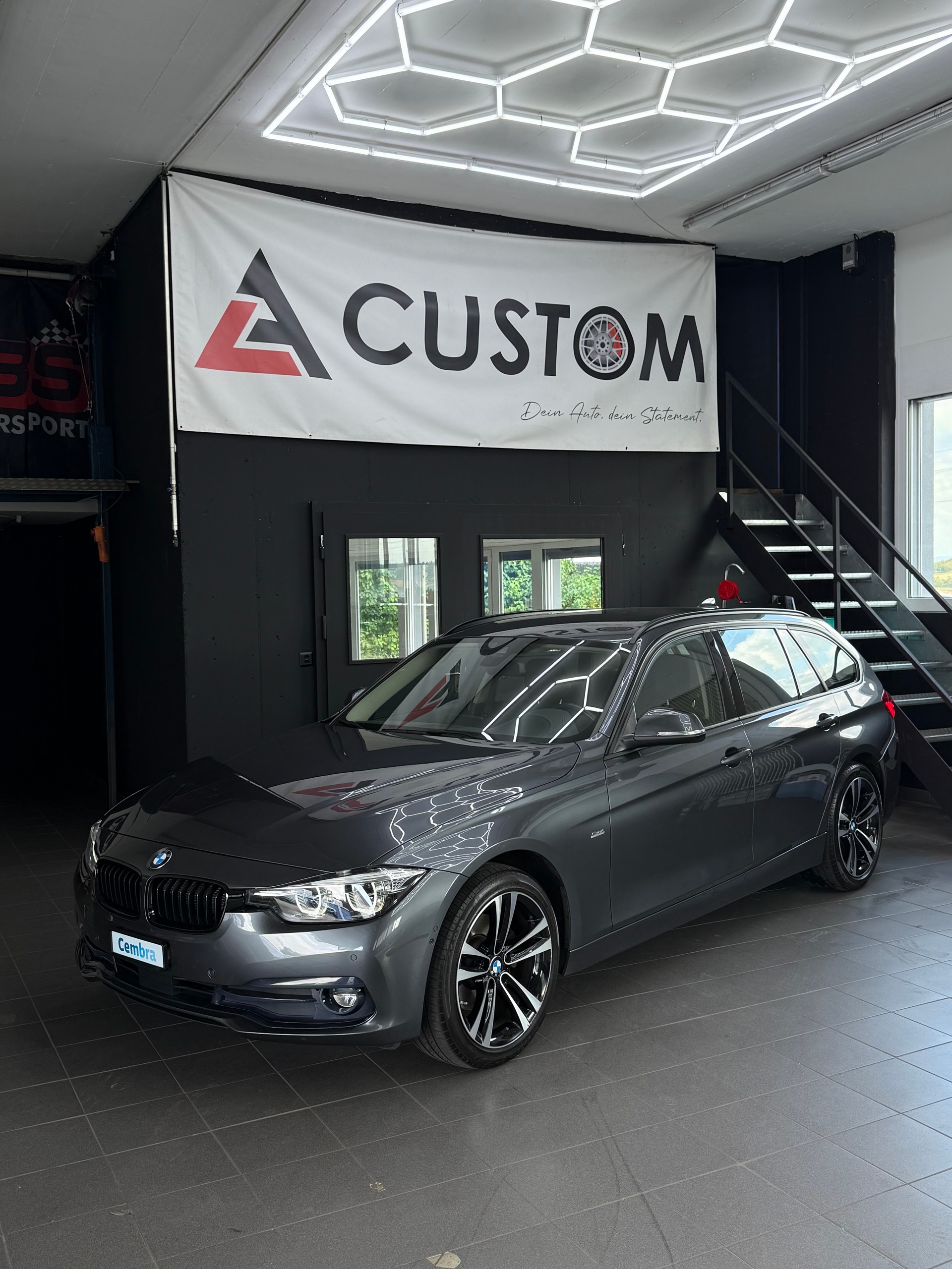 BMW 320d xDrive Touring Frisch ab MFK & Service 1.Hand|CH Fahrzeug|-image-0