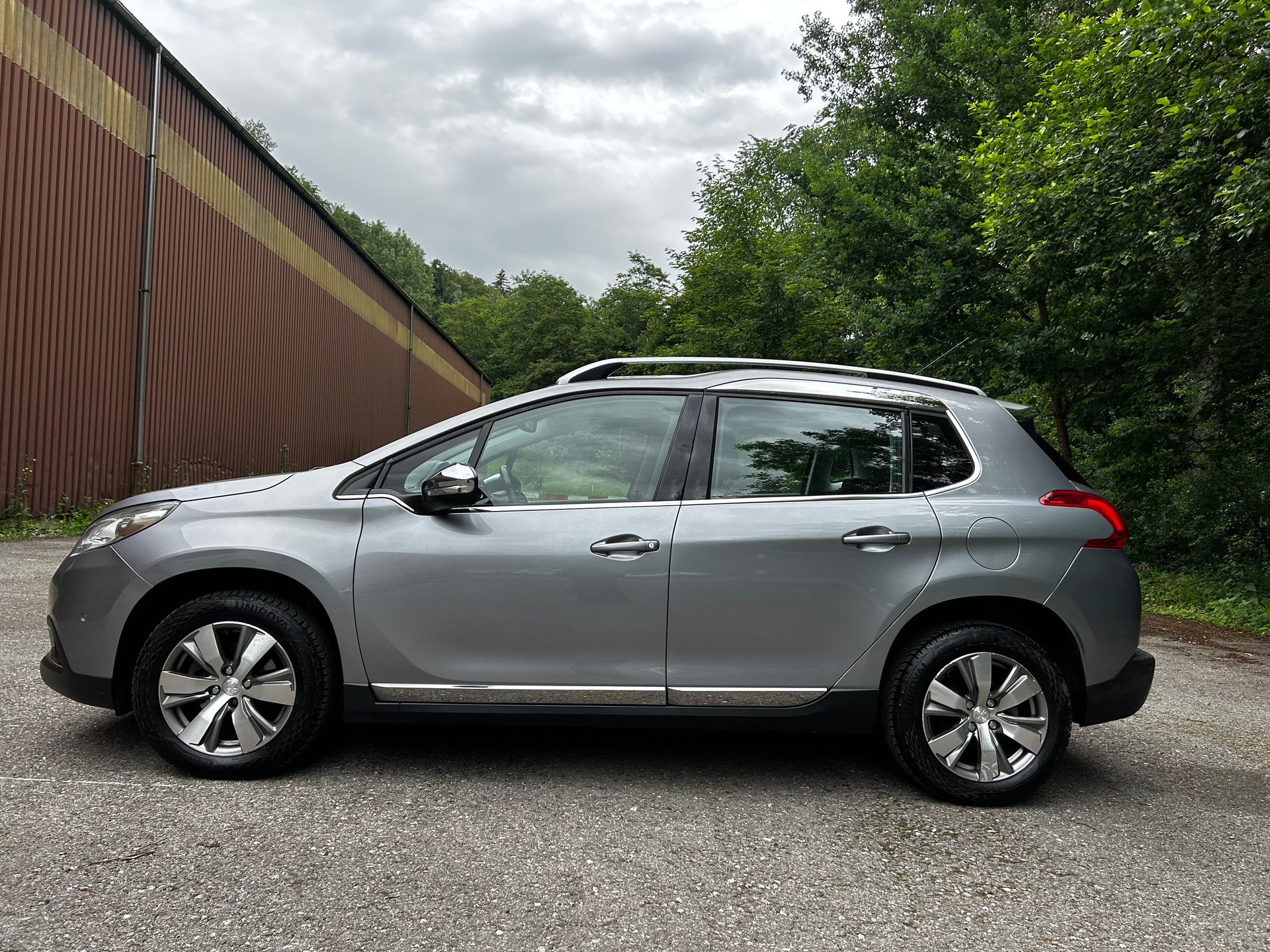 PEUGEOT 2008 1.6 VTI Active Automatic-image-5