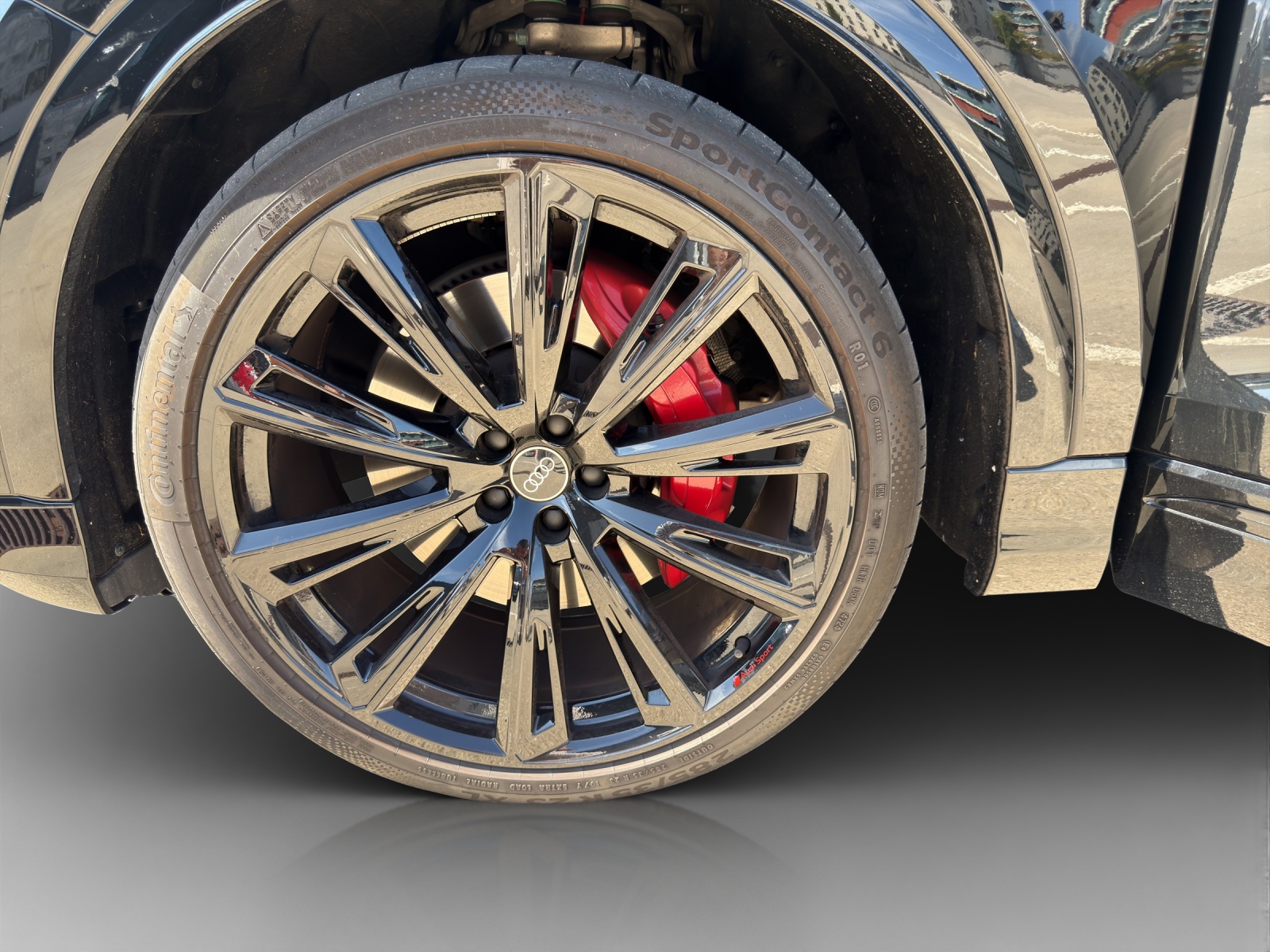 AUDI Q8 55 TFSI e quattro PHEV tiptronic-image-11