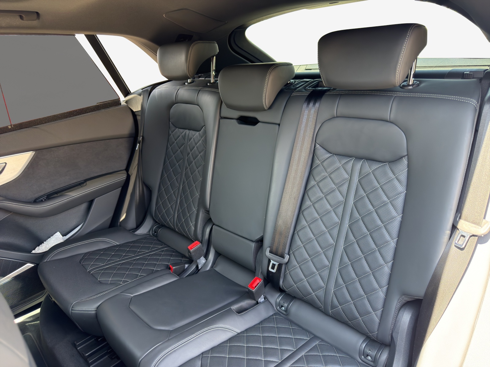 AUDI Q8 55 TFSI e quattro PHEV tiptronic-image-8