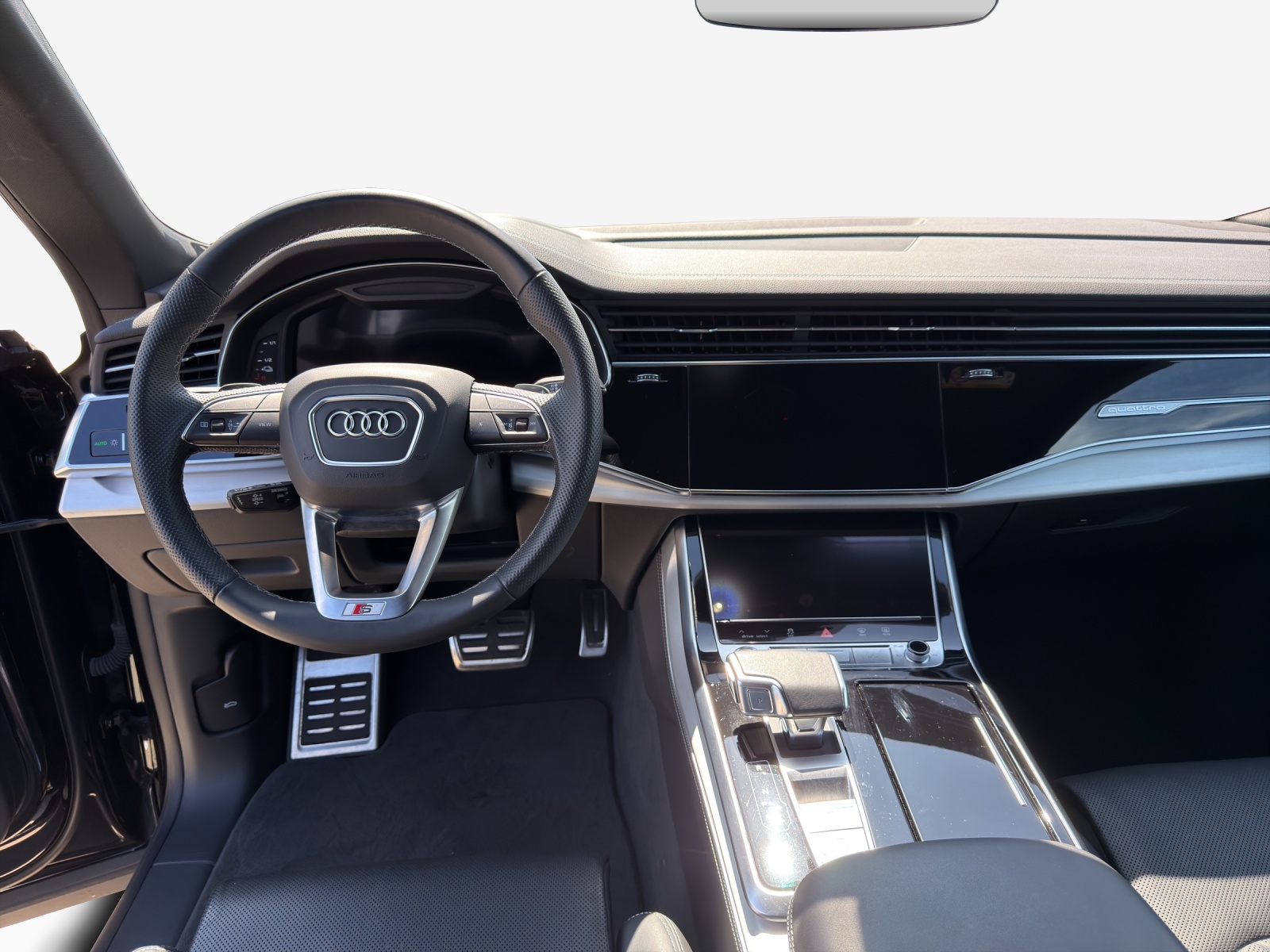 AUDI Q8 55 TFSI e quattro PHEV tiptronic-image-5