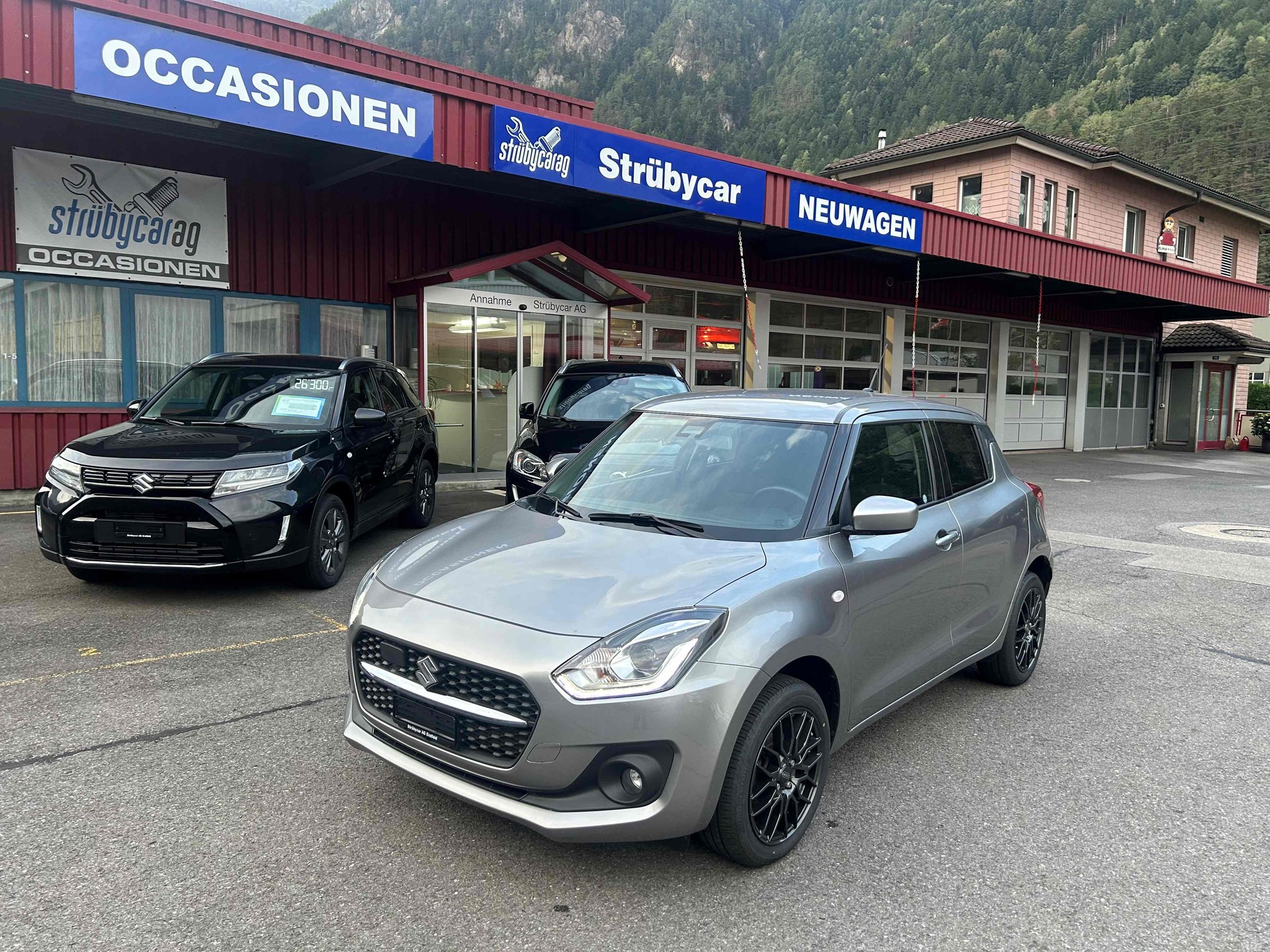 SUZUKI Swift 1.2i Piz Sulai Top Hybrid Allgrip 4x4-image-0