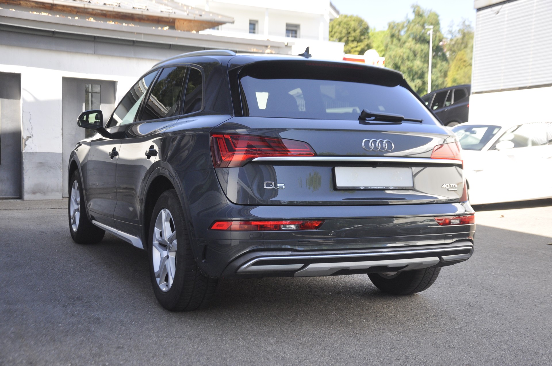 AUDI Q5 Sportback 40 TDI advanced quattro S-tronic S line-image-15
