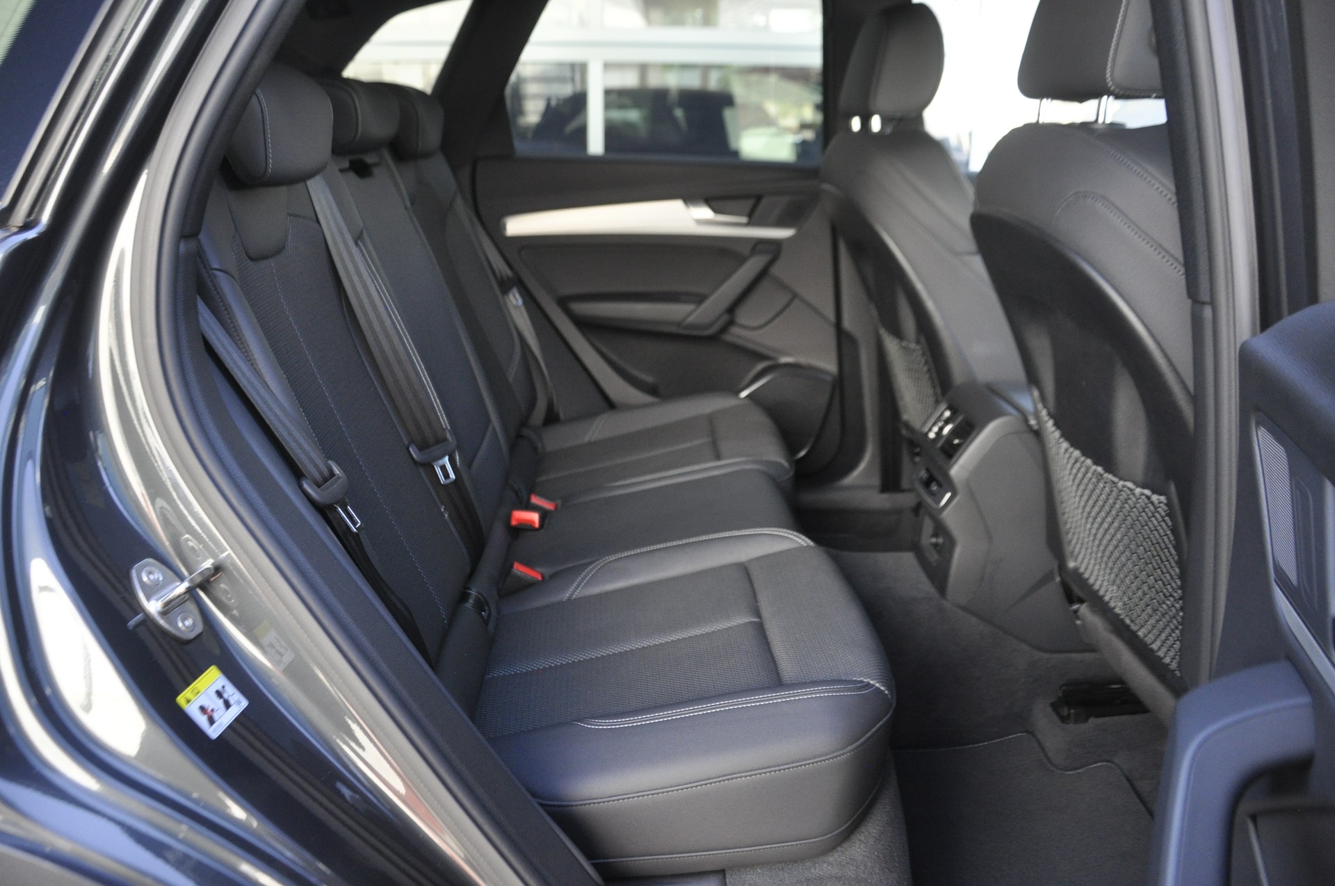 AUDI Q5 Sportback 40 TDI advanced quattro S-tronic S line-image-8