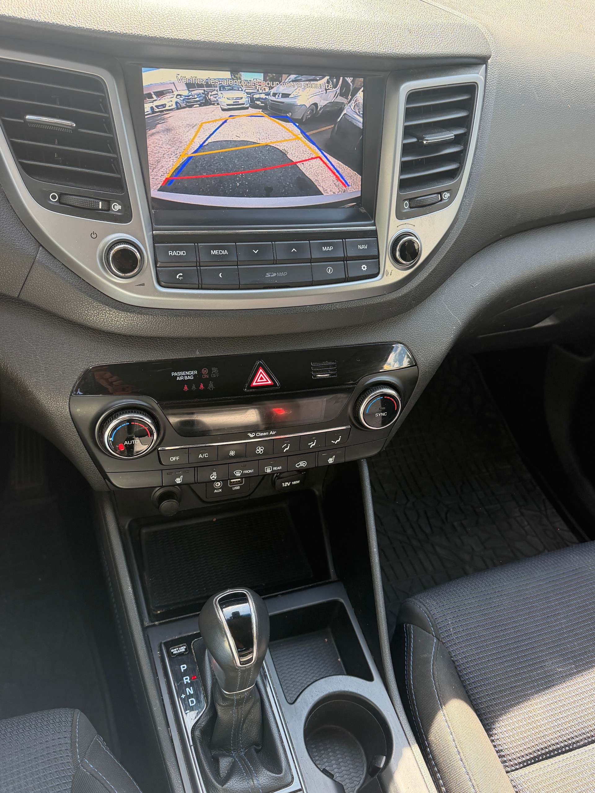HYUNDAI Tucson 2.0 CRDI Plena 4WD Automatic-image-13