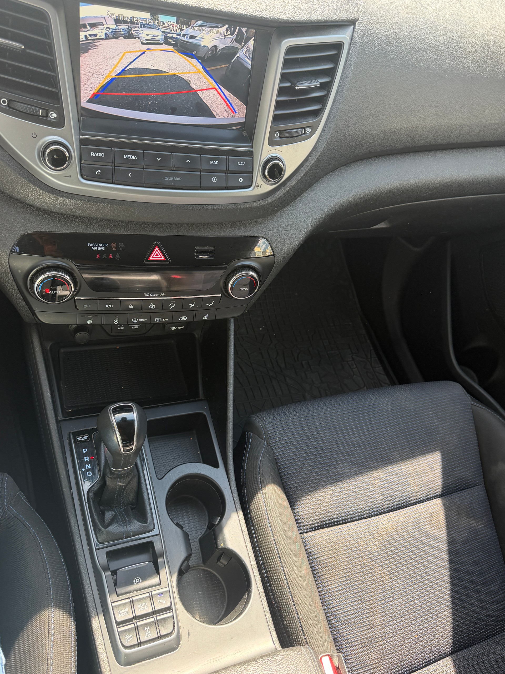 HYUNDAI Tucson 2.0 CRDI Plena 4WD Automatic-image-9