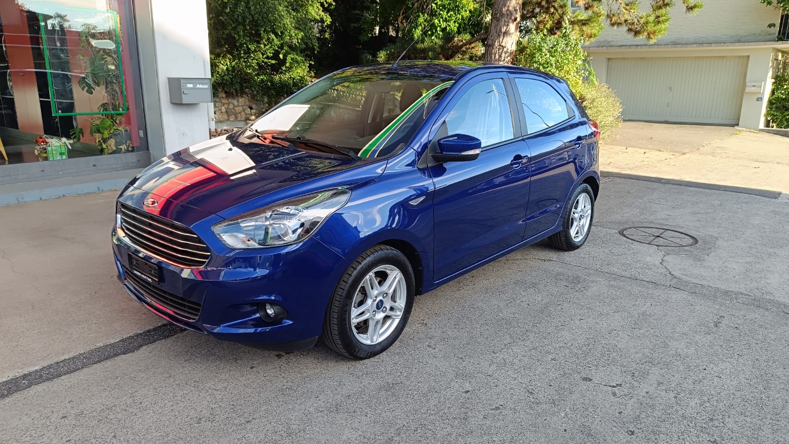 Car photo