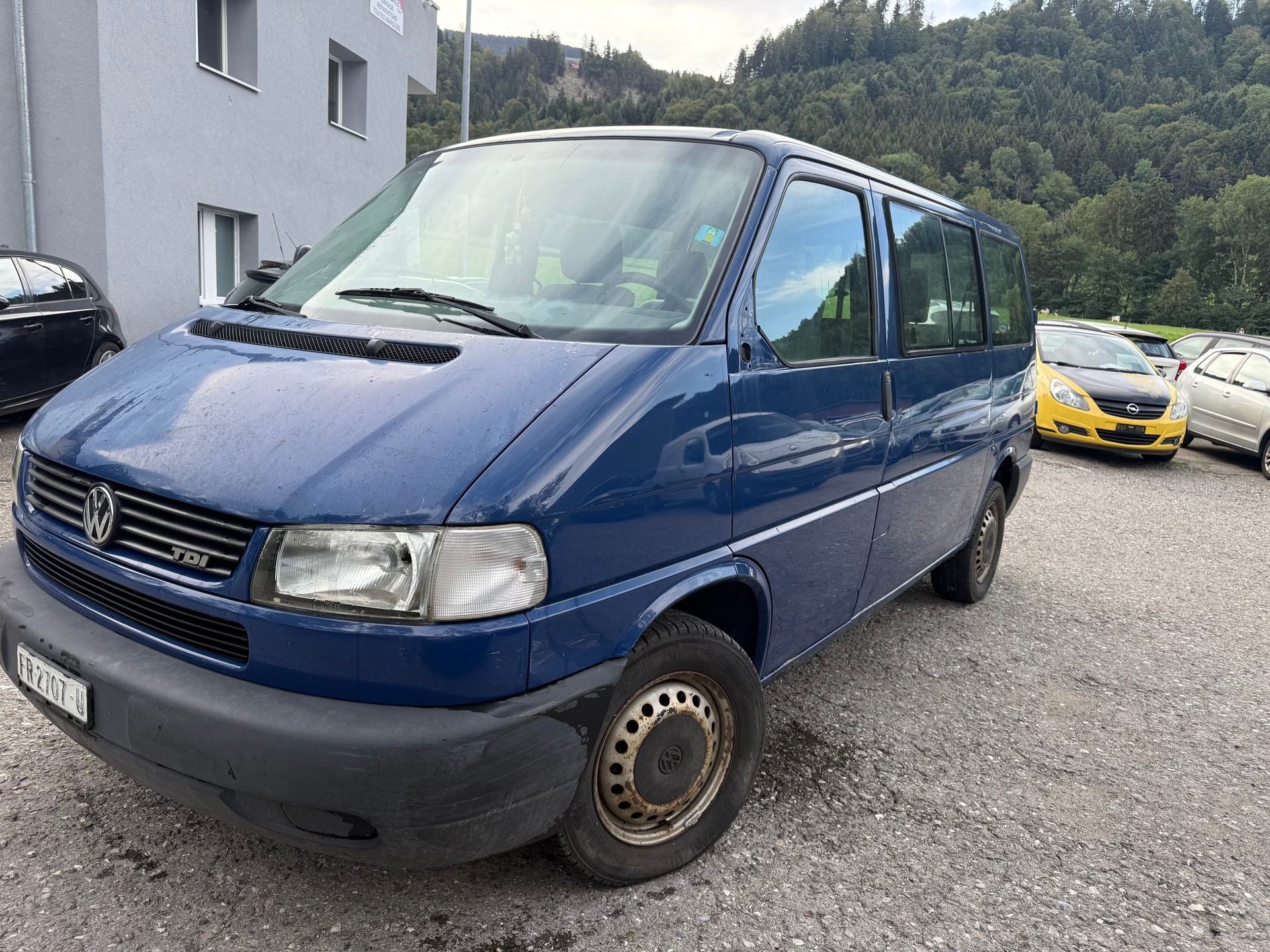 VW T4 Caravelle 2.5TDI ABS-image-0