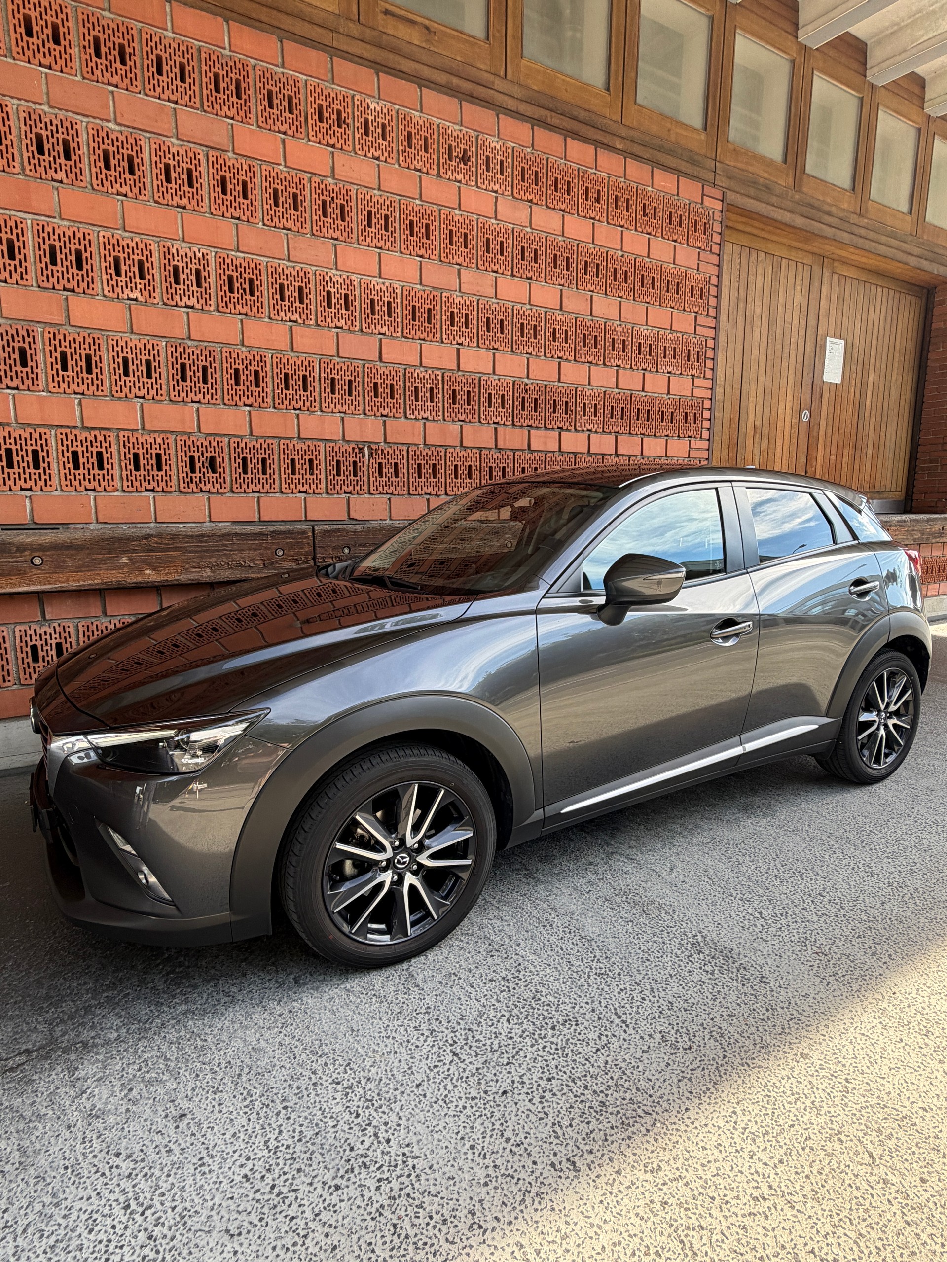 MAZDA 2.0 Revolution-image-1