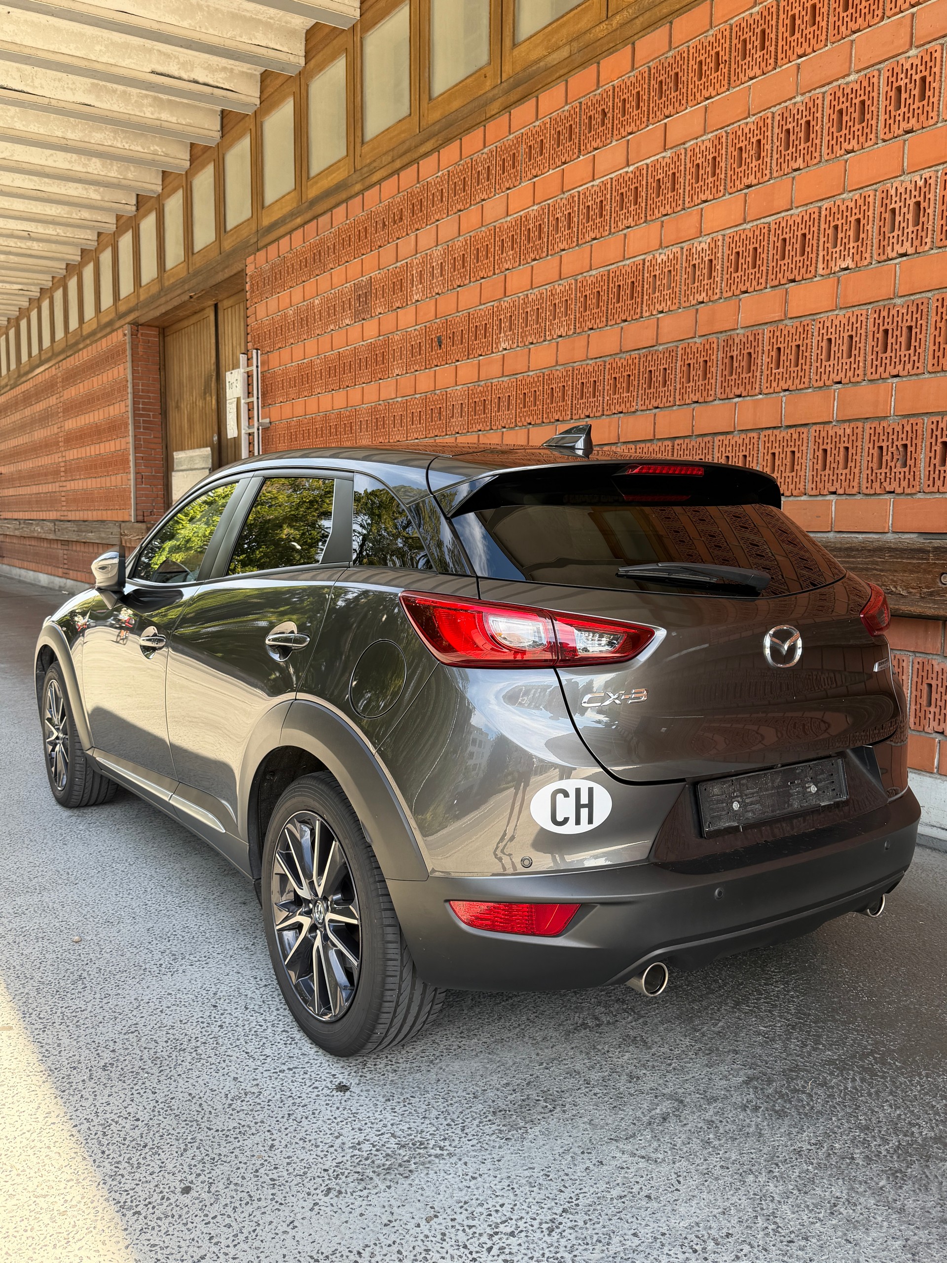 MAZDA 2.0 Revolution-image-2