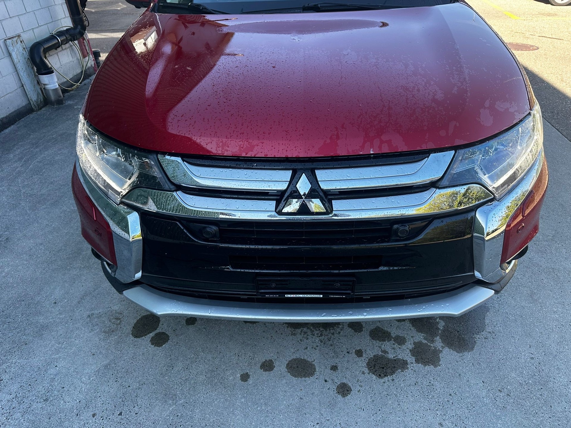 MITSUBISHI Outlander 2.2 DID Diamond 4WD Automatic-image-1