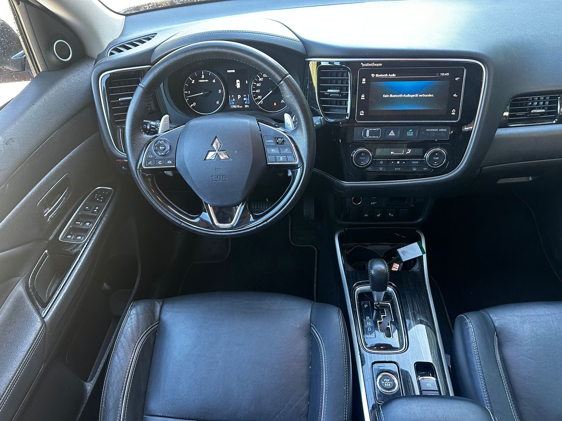 MITSUBISHI Outlander 2.2 DID Diamond 4WD Automatic-image-5