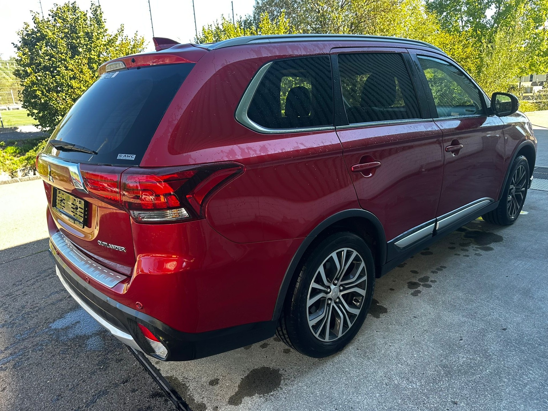 MITSUBISHI Outlander 2.2 DID Diamond 4WD Automatic-image-4