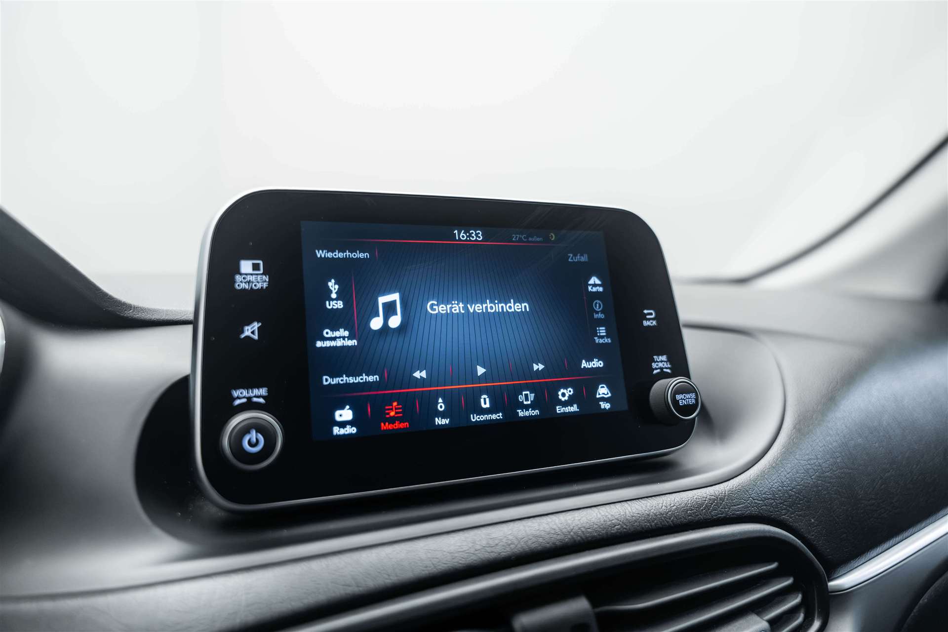 FIAT Tipo 1.6MJ Station Wagon Lounge-image-18