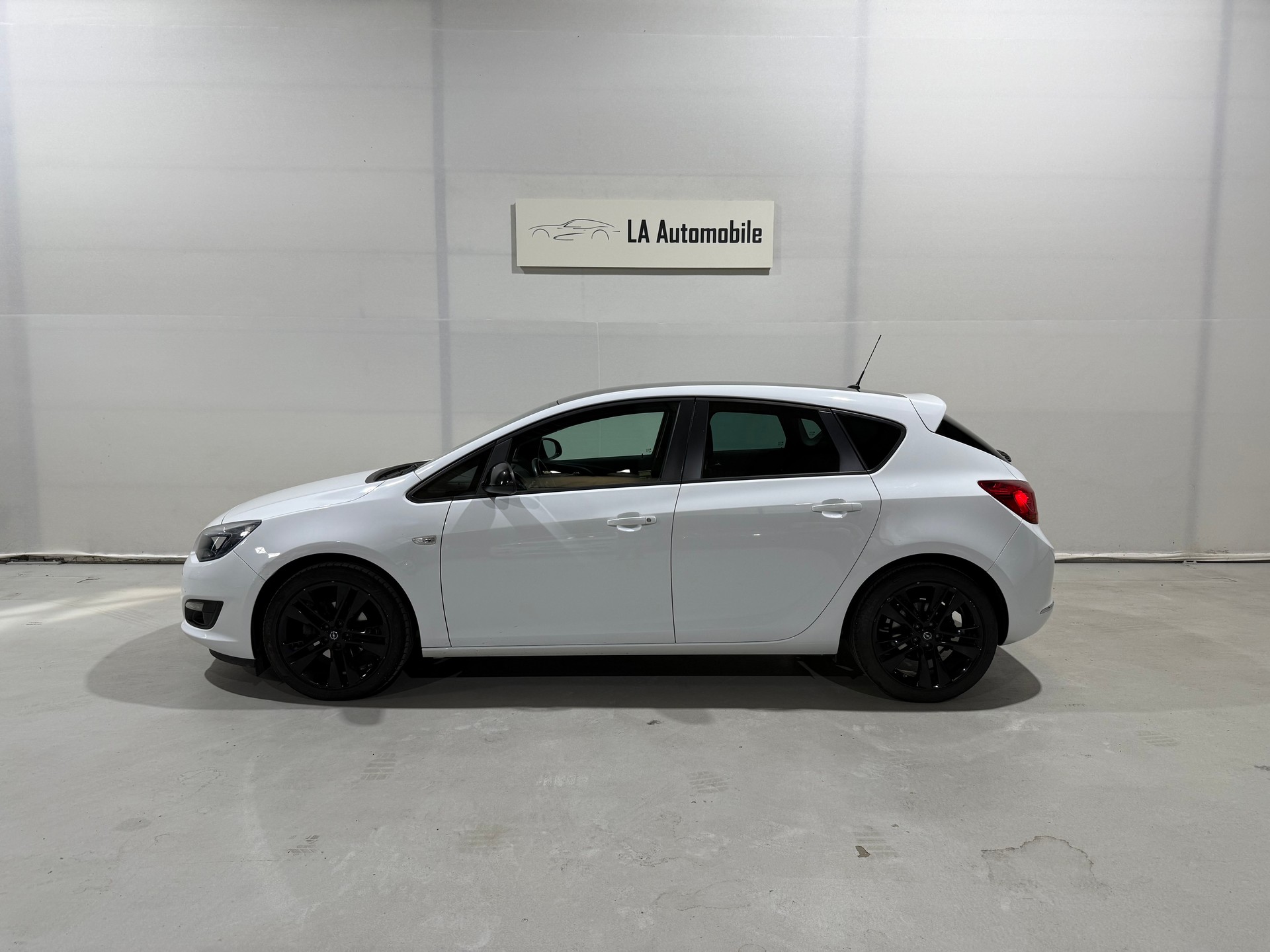 OPEL Astra 1.4i 16V Turbo Sport-image-2