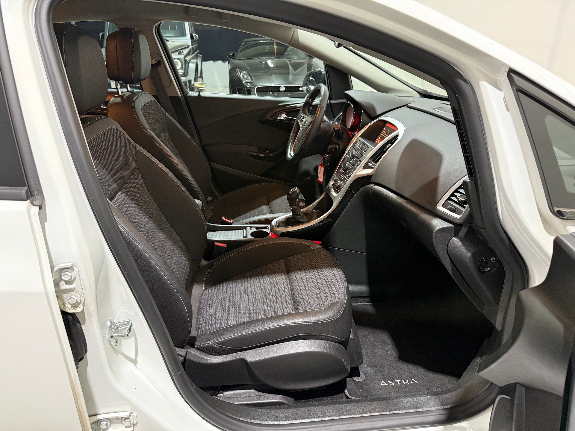 OPEL Astra 1.4i 16V Turbo Sport-image-13