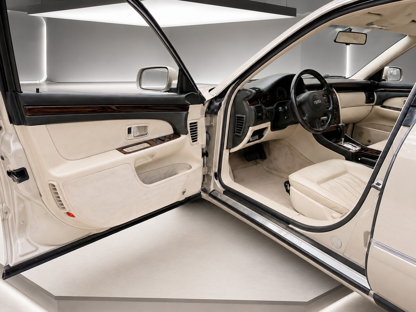 AUDI A8 2.8 30V-image-3