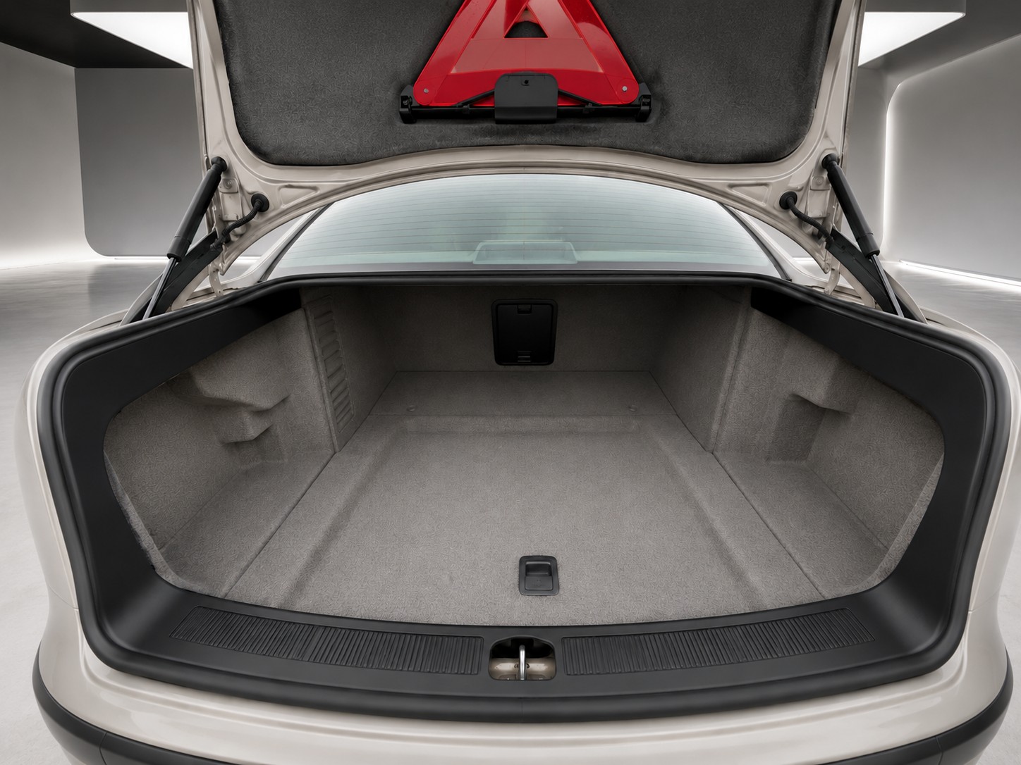 AUDI A8 2.8 30V-image-15