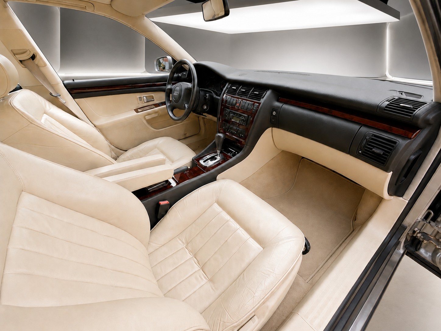 AUDI A8 2.8 30V-image-11