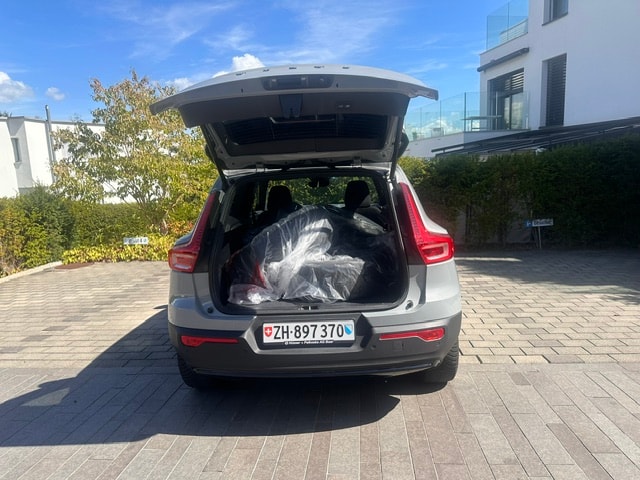 VOLVO XC40 2.0 B3 MH Plus Dark-image-4
