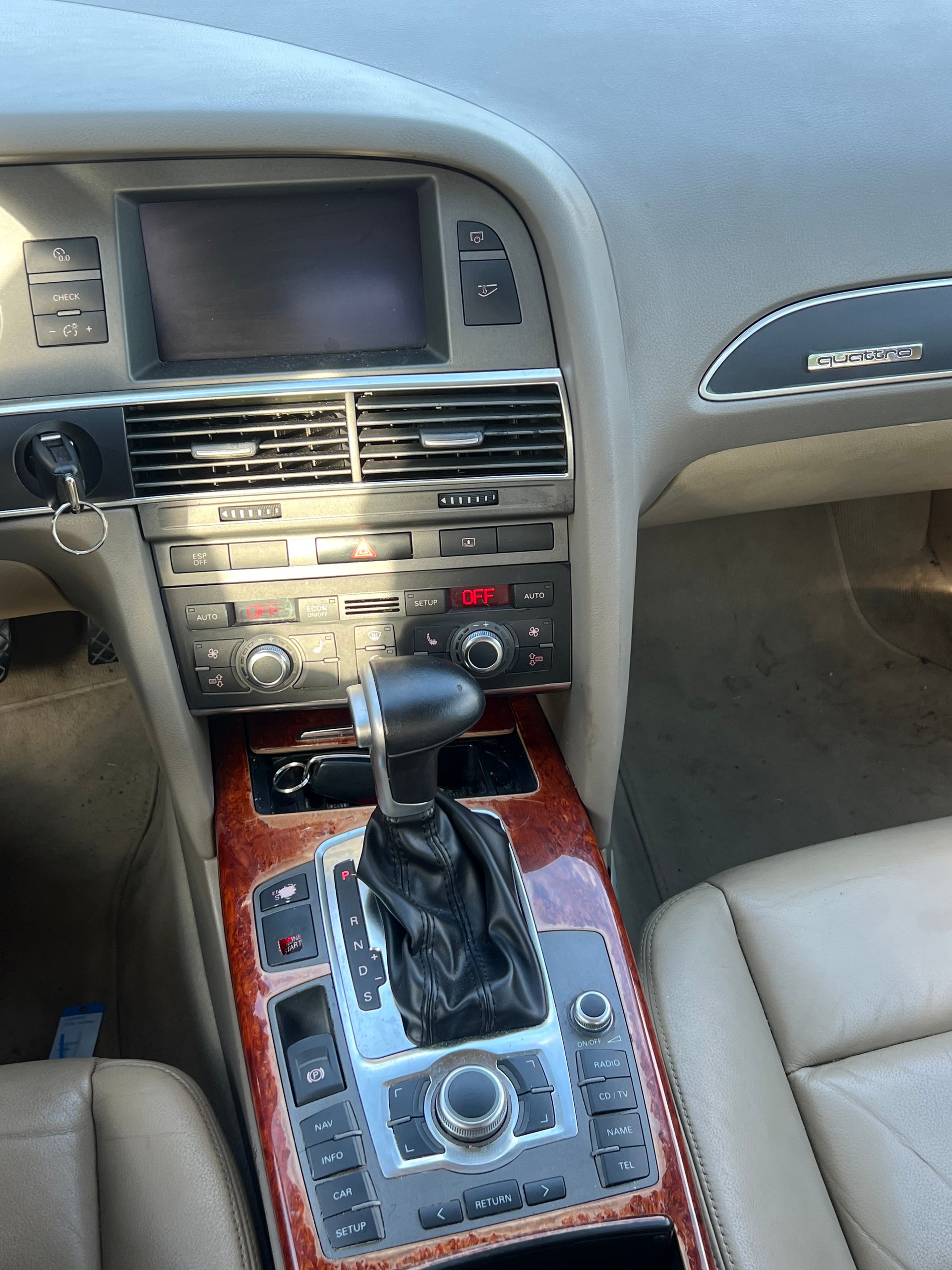 AUDI A6 Limousine 4.2 V8 quattro tiptronic-image-9