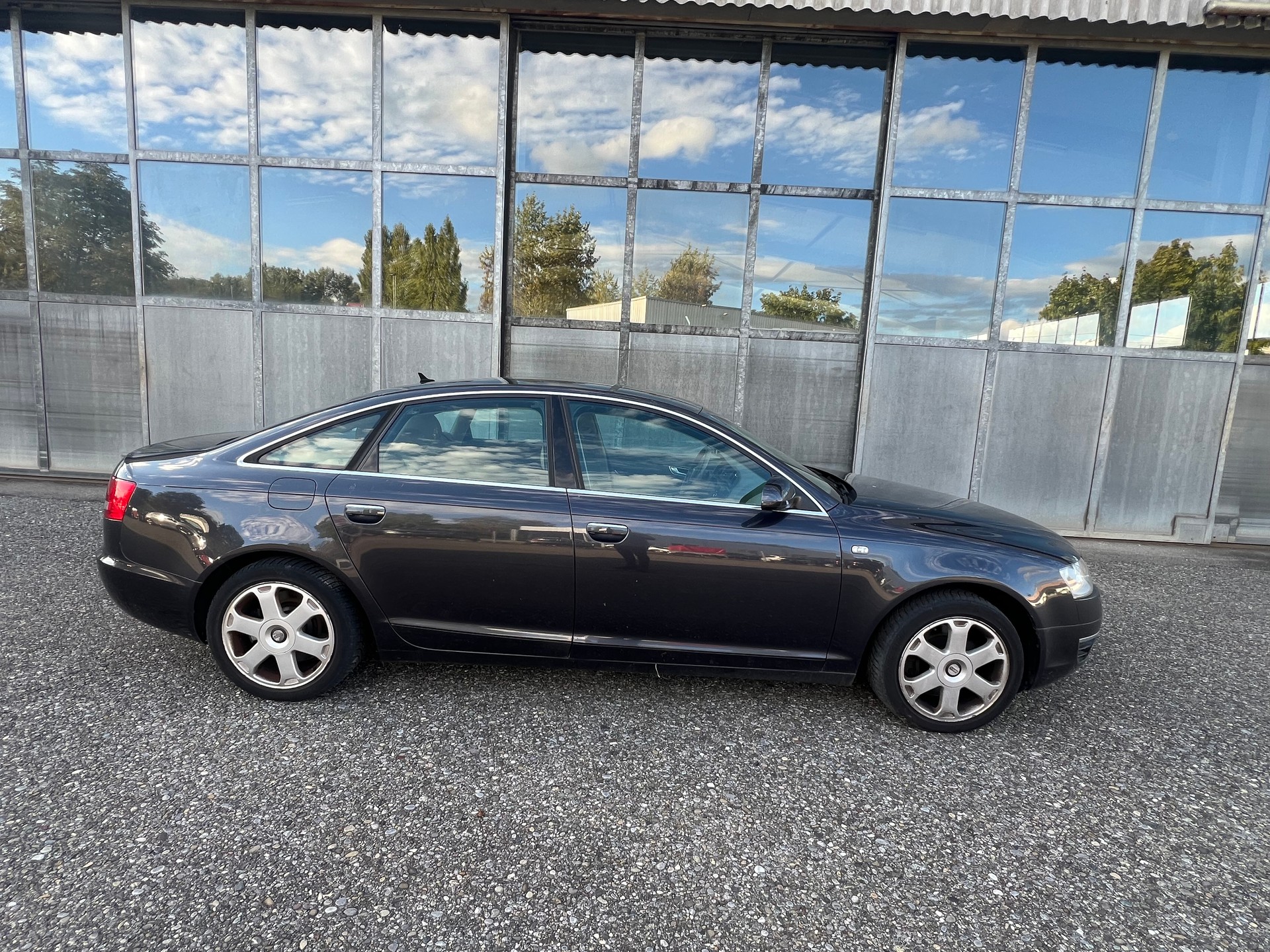 AUDI A6 Limousine 4.2 V8 quattro tiptronic-image-7