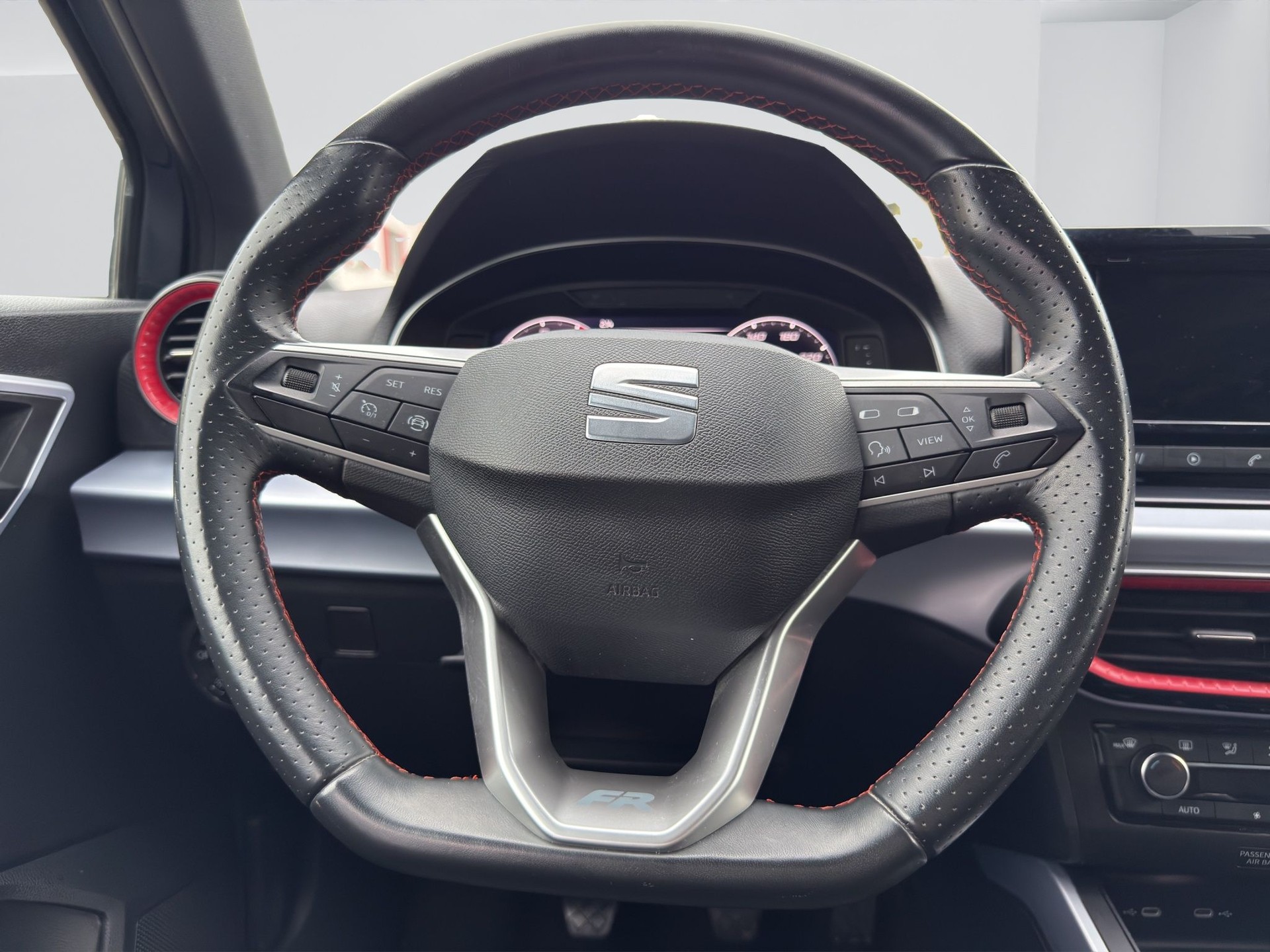 SEAT Arona 1.0 FR 1.0 TSI-image-10
