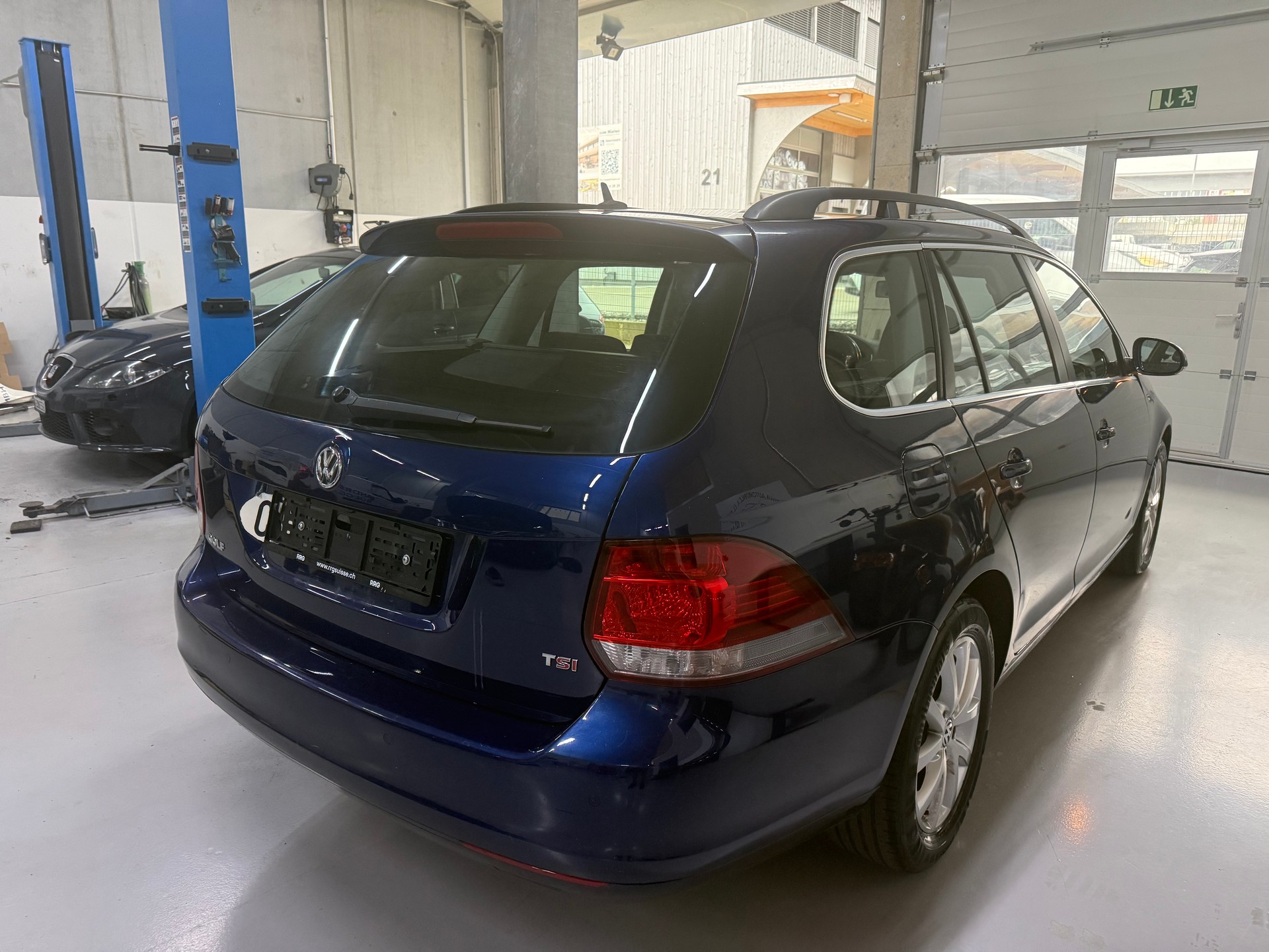 VW Golf Variant 1.4 TSI Comfortline DSG-image-2
