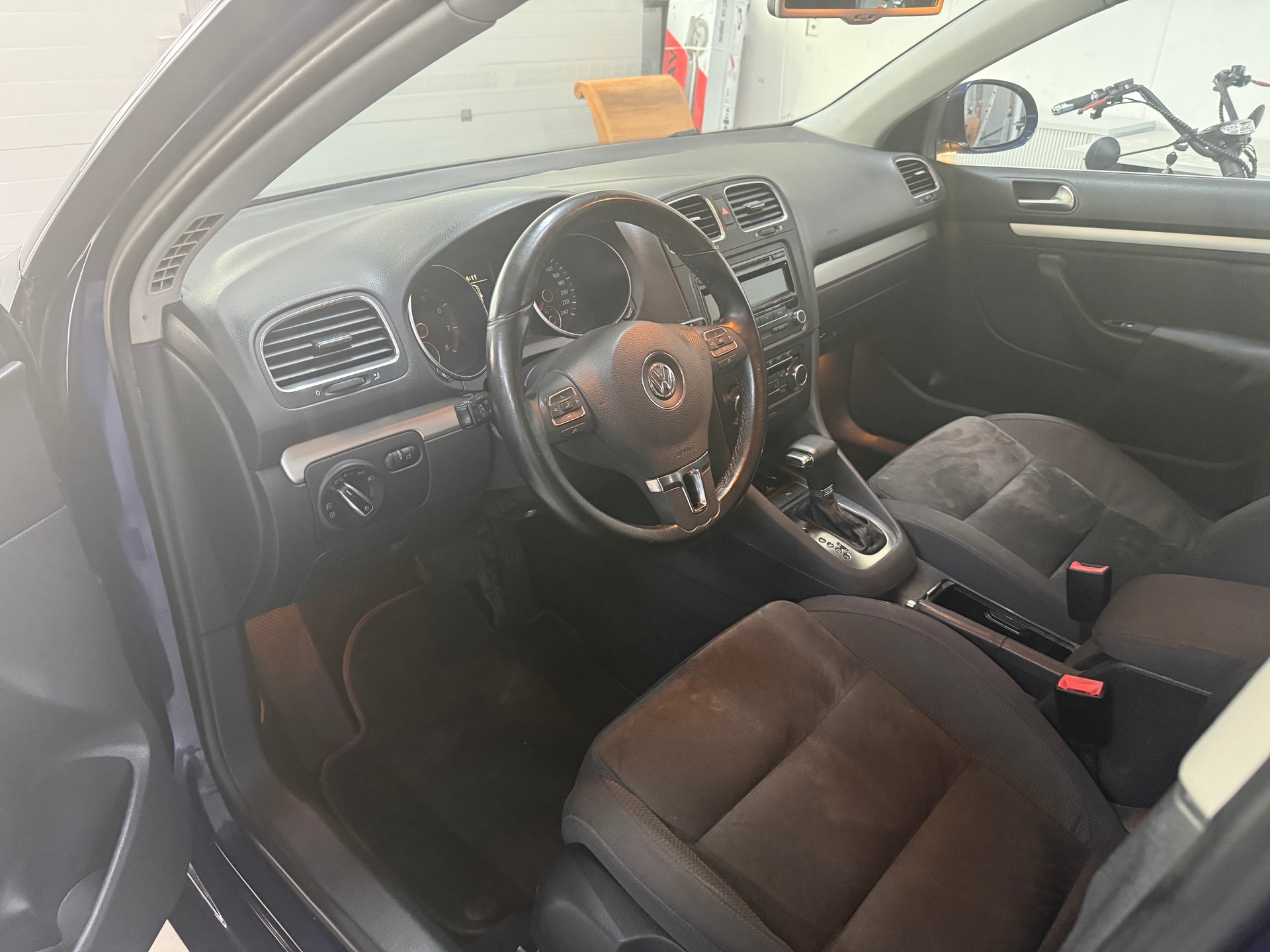 VW Golf Variant 1.4 TSI Comfortline DSG-image-4