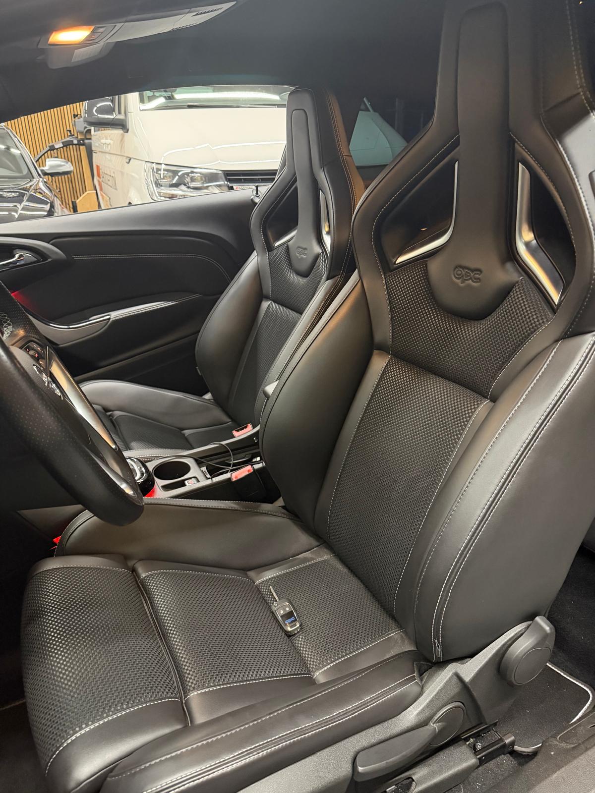 OPEL 2.0i Turbo OPC S/S-image-1