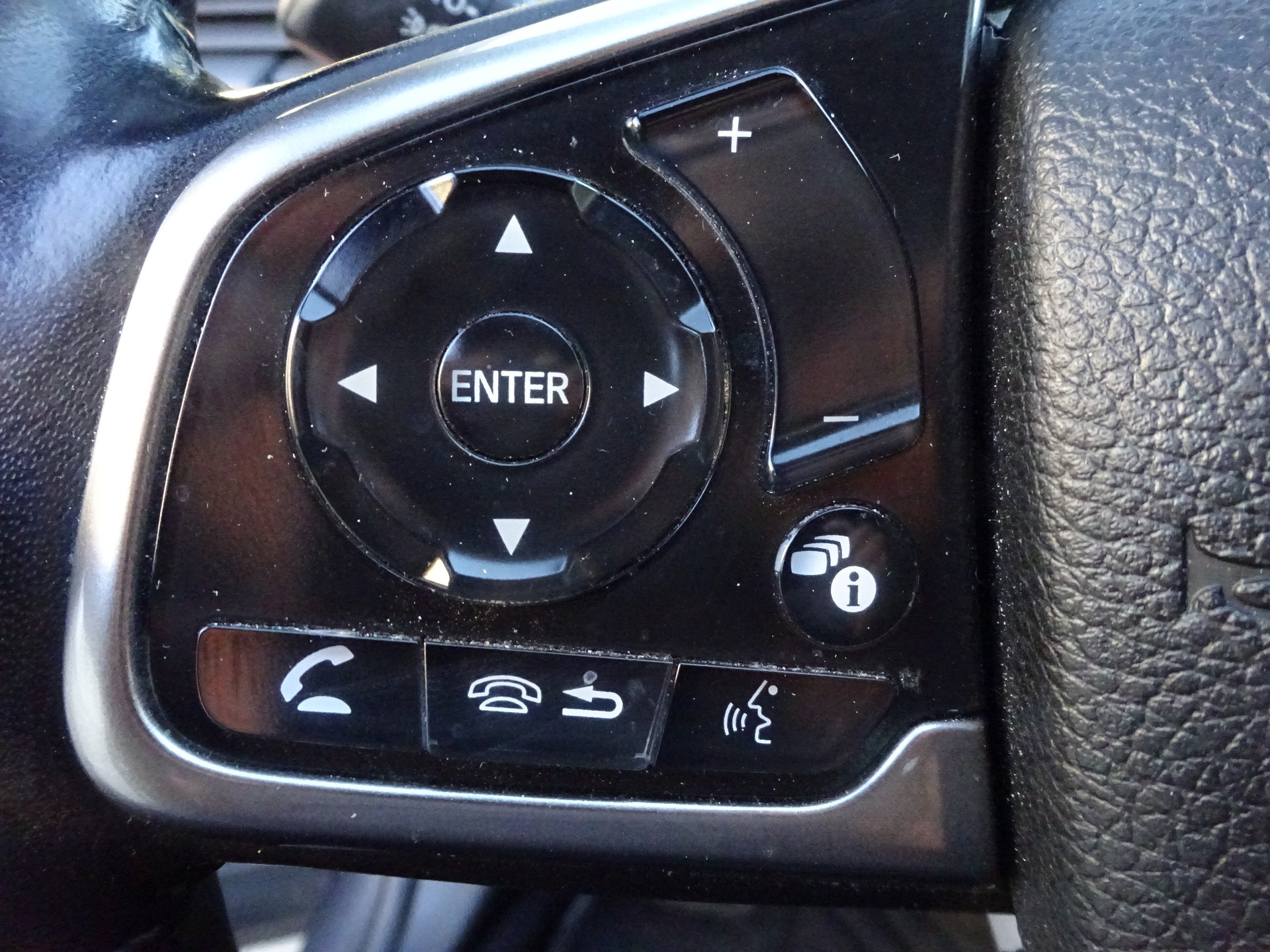 HONDA CR-V 1.5 i-VTEC Elegance 4WD Automatic-image-18