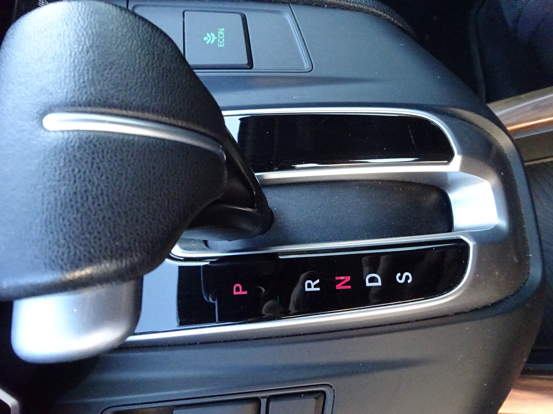 HONDA CR-V 1.5 i-VTEC Elegance 4WD Automatic-image-25
